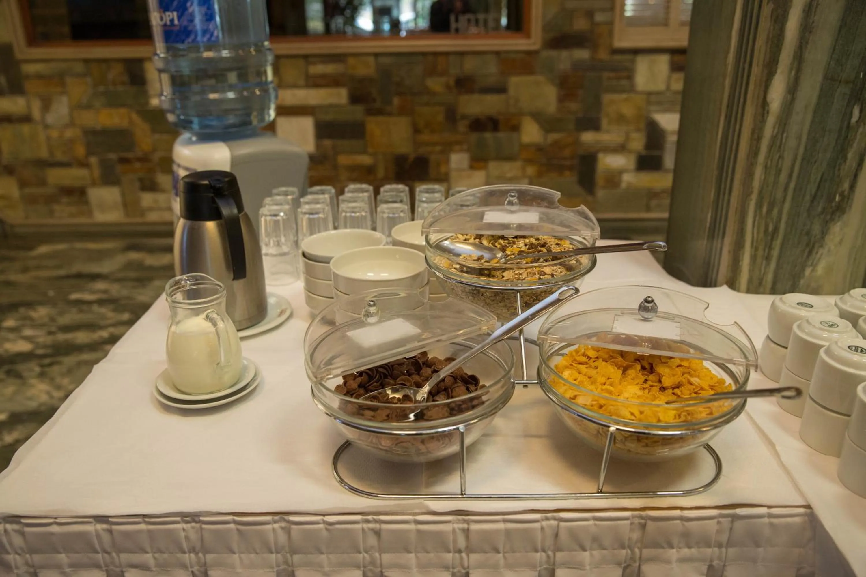 Food and drinks in Hotel Liberty