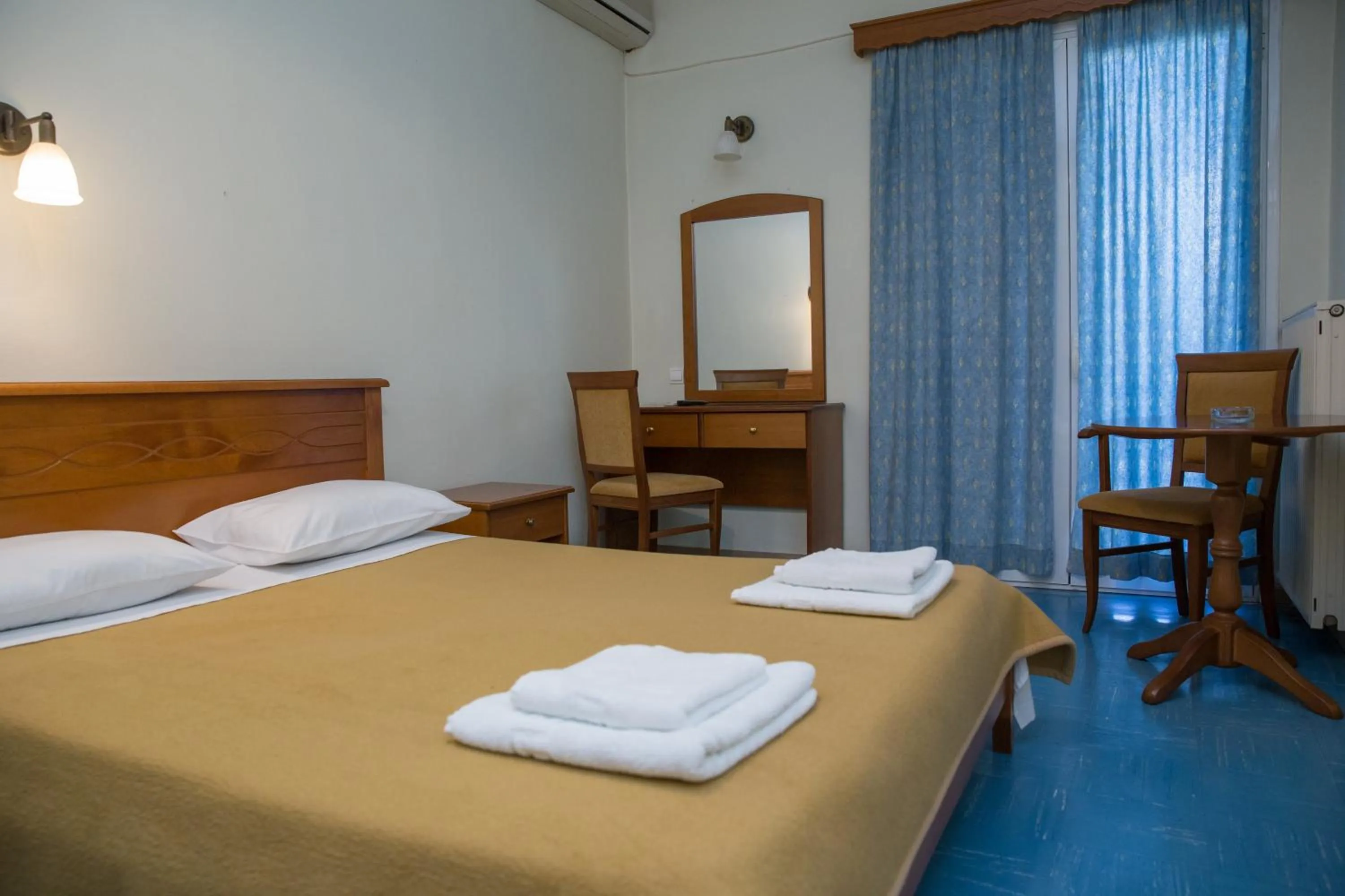 Photo of the whole room, Bed in Hotel Liberty