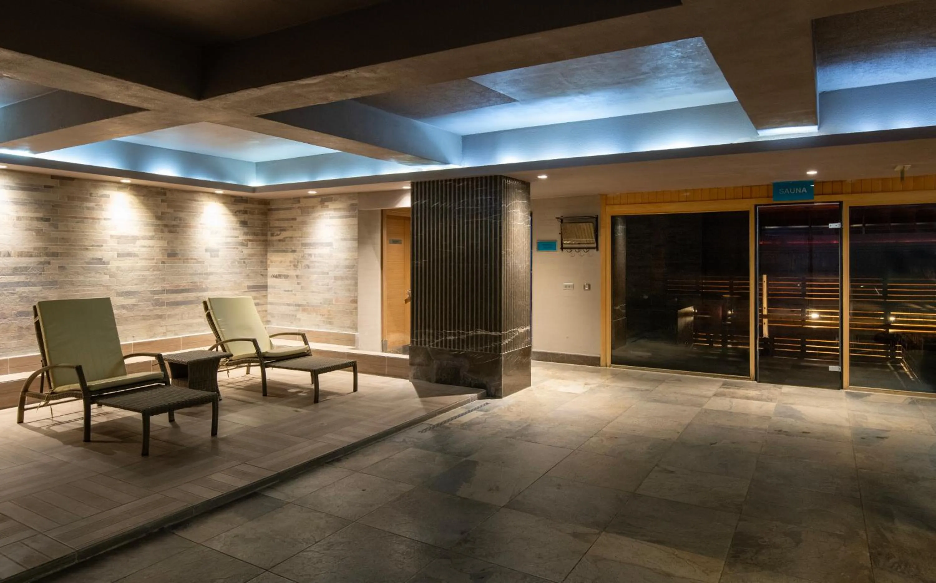 Seating area in Windsor Hotel & Convention Center Istanbul