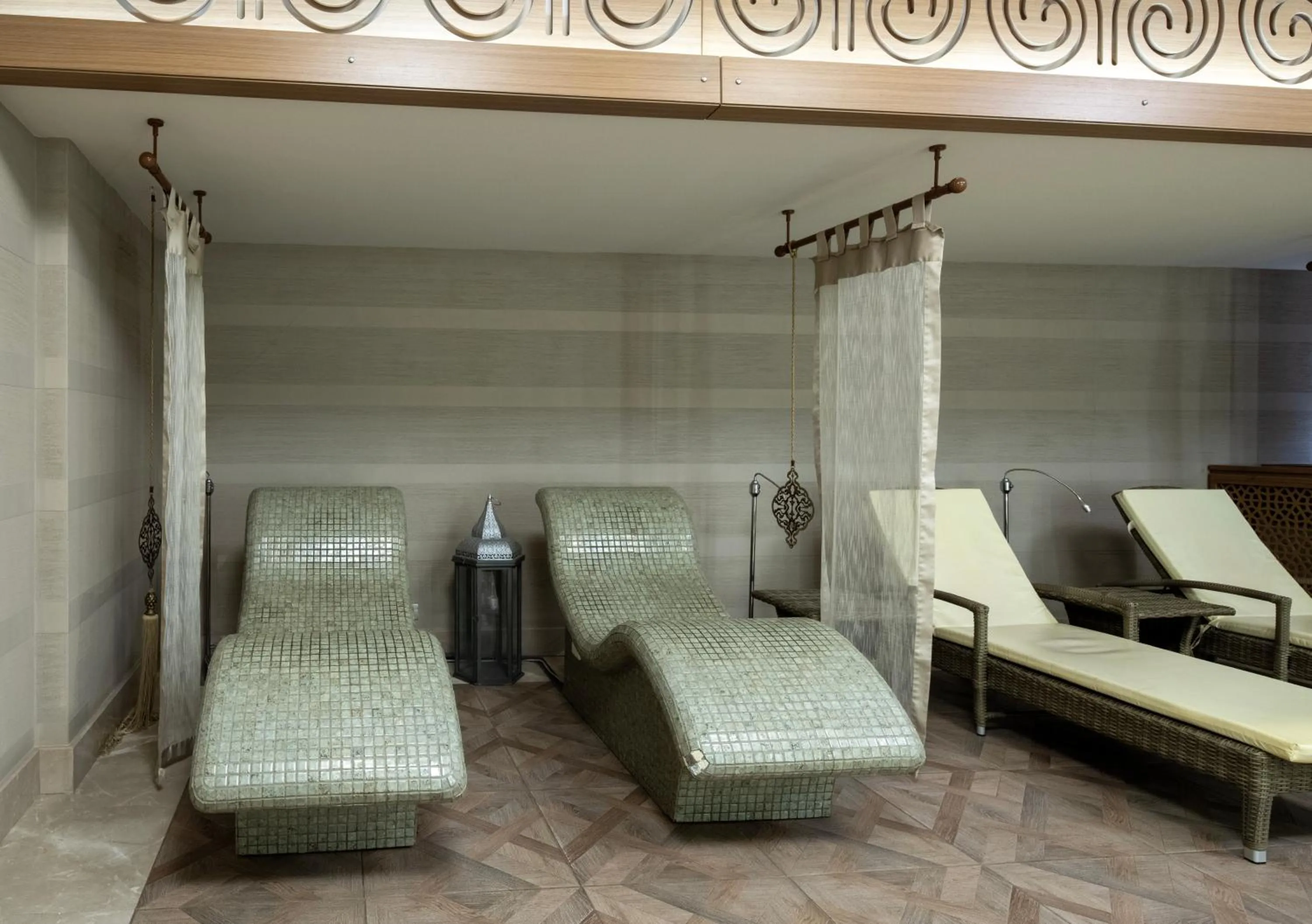 Seating area in Windsor Hotel & Convention Center Istanbul