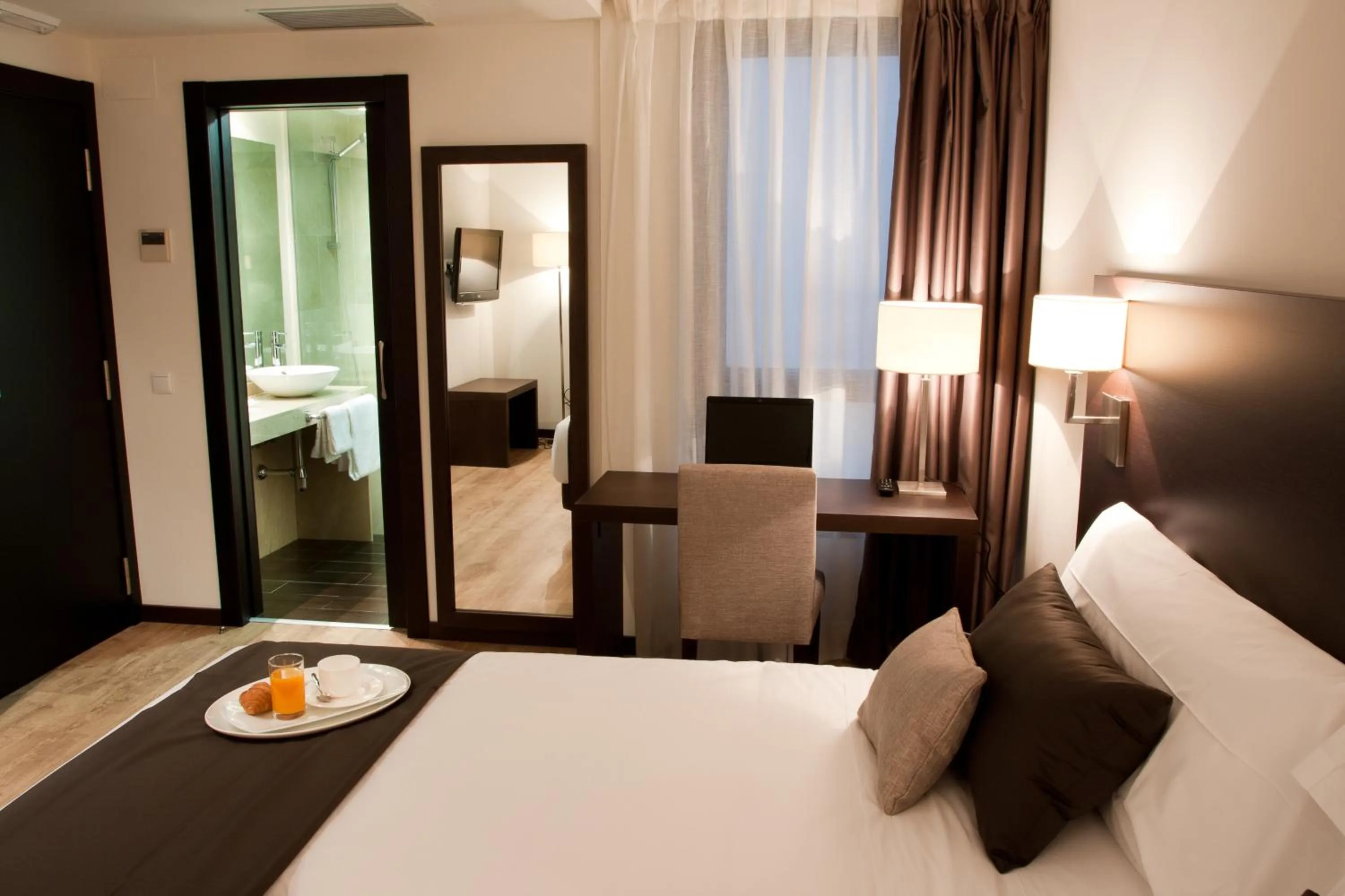 Photo of the whole room, Bed in Hotel Paloma