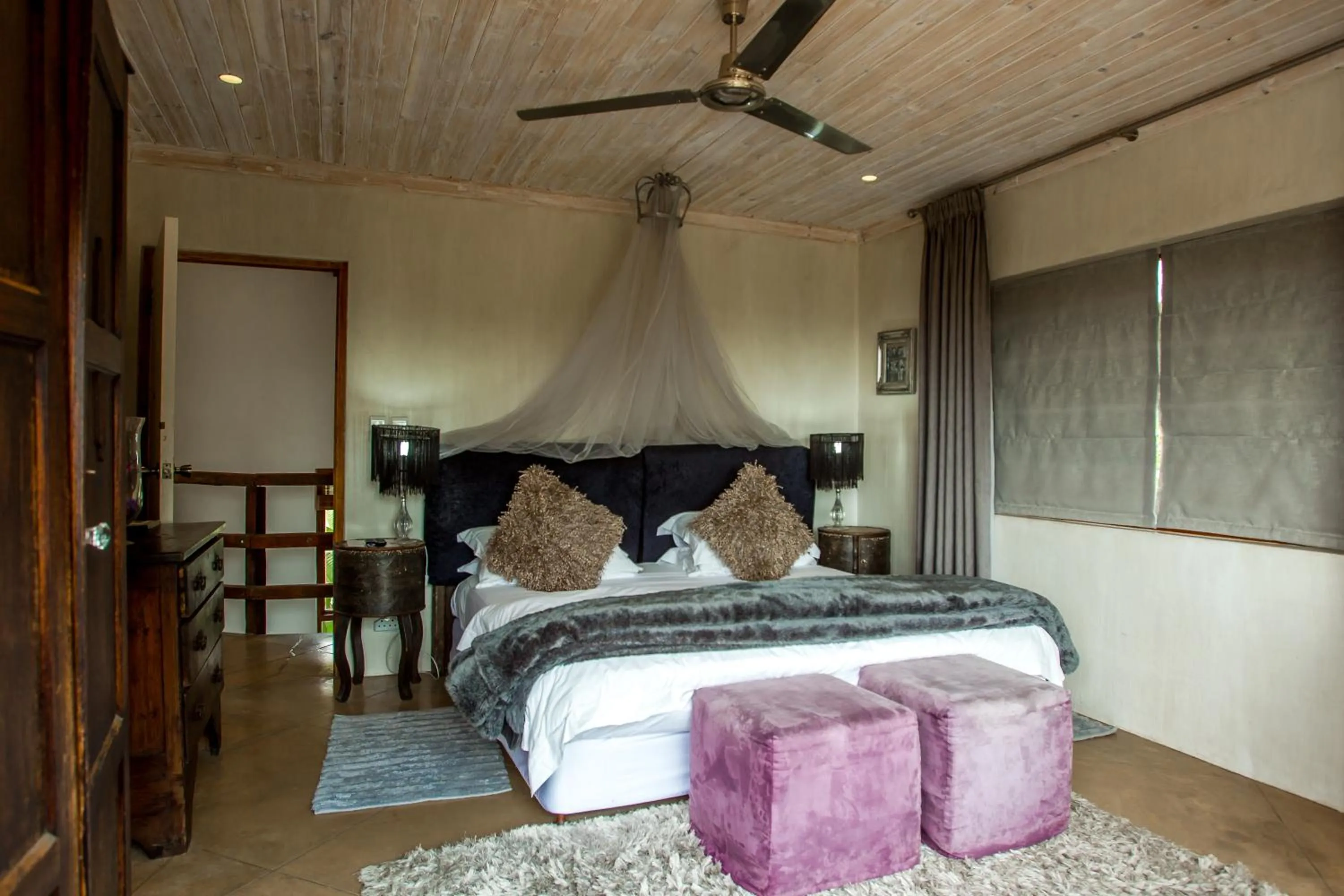 Bedroom, Bed in A Whale of a View Bed & Breakfast