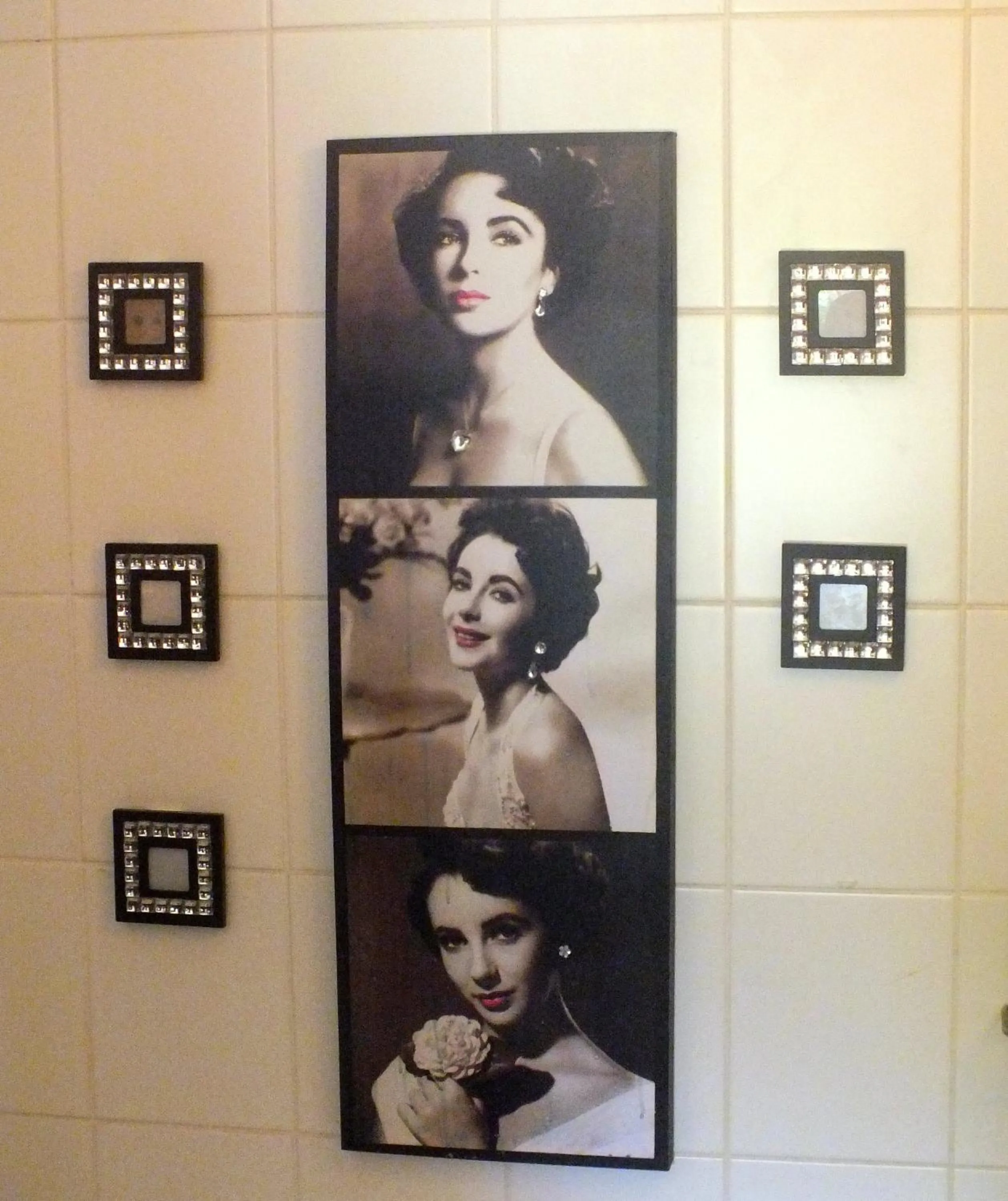 Decorative detail in A Whale of a View Bed & Breakfast