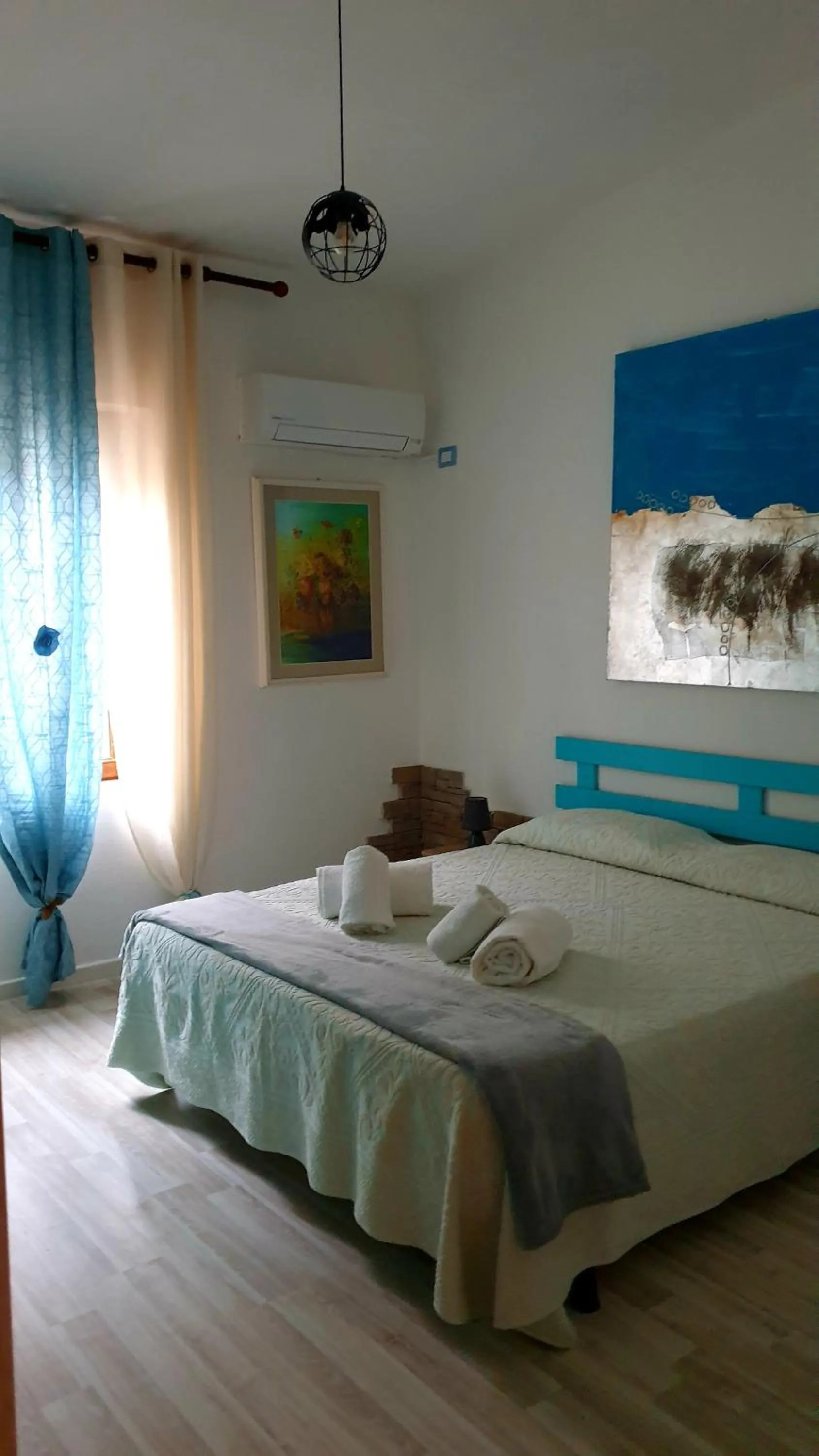 Photo of the whole room in B&B Cala Luna
