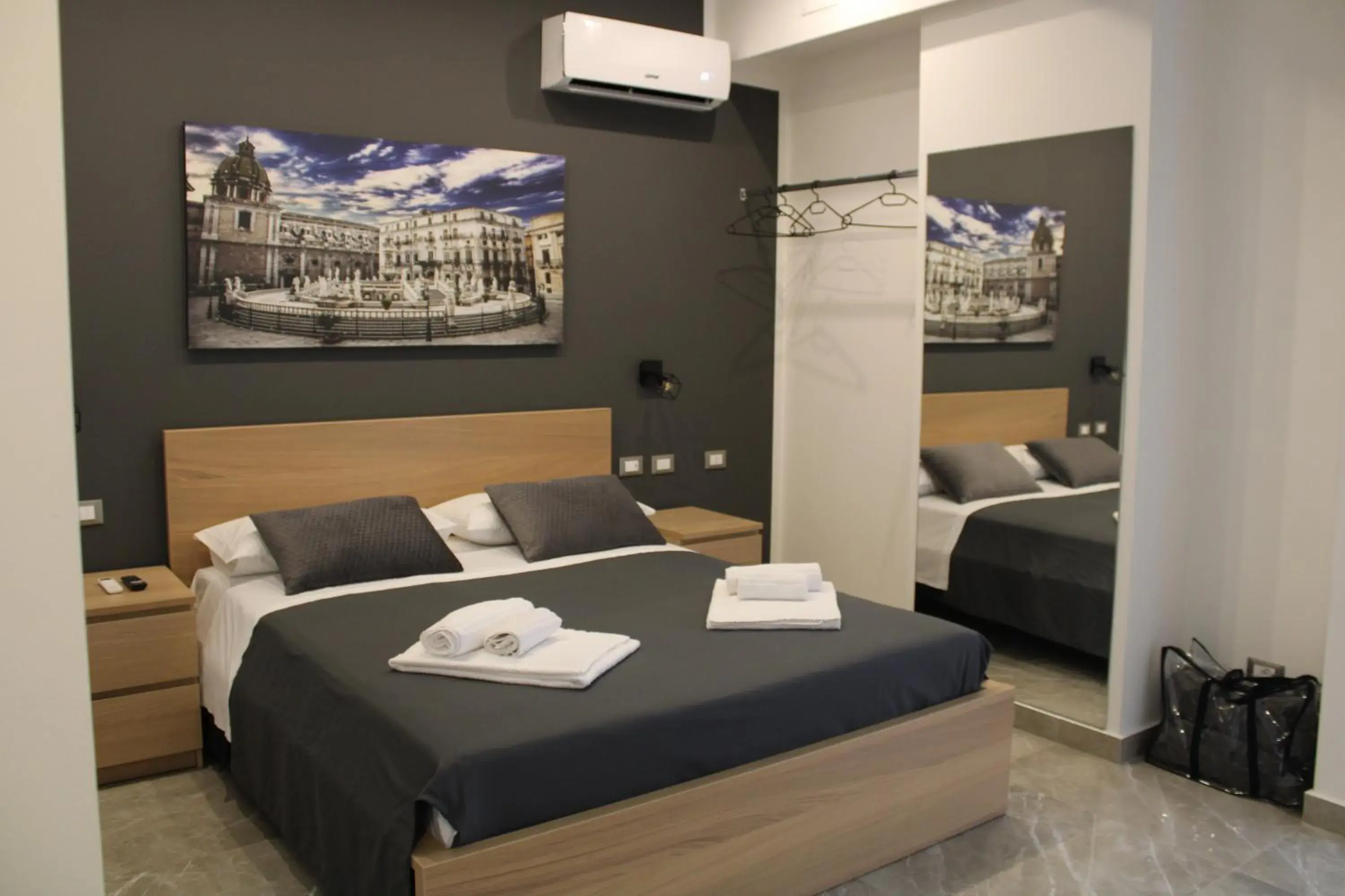 Deluxe Double Room with Balcony - single occupancy in B&B D'Amari Affittacamere Deluxe Double Room with Balcony - single occupancy in B&B D'Amari Affittacamere