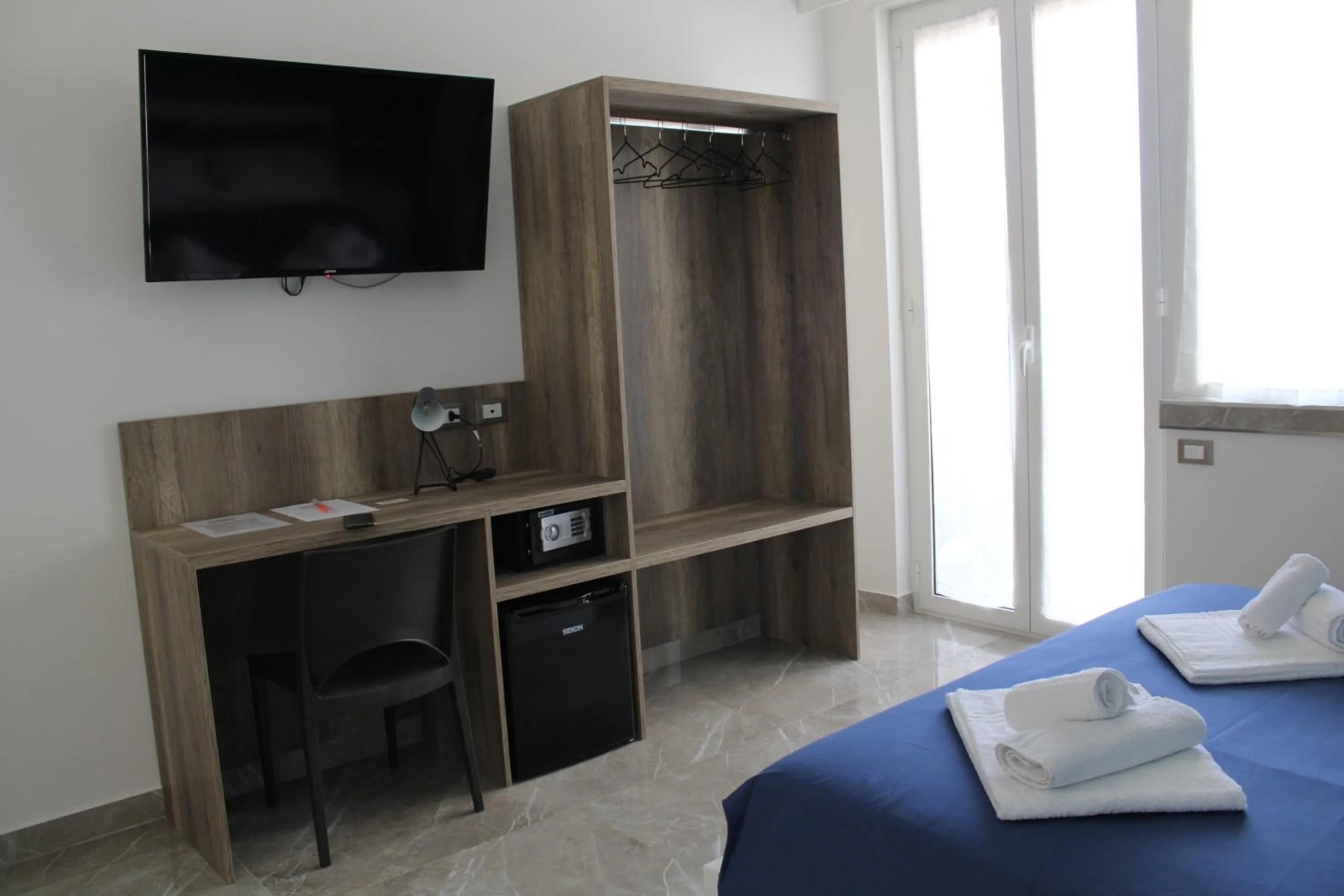 TV and multimedia, Bed in B&B D'Amari Affittacamere