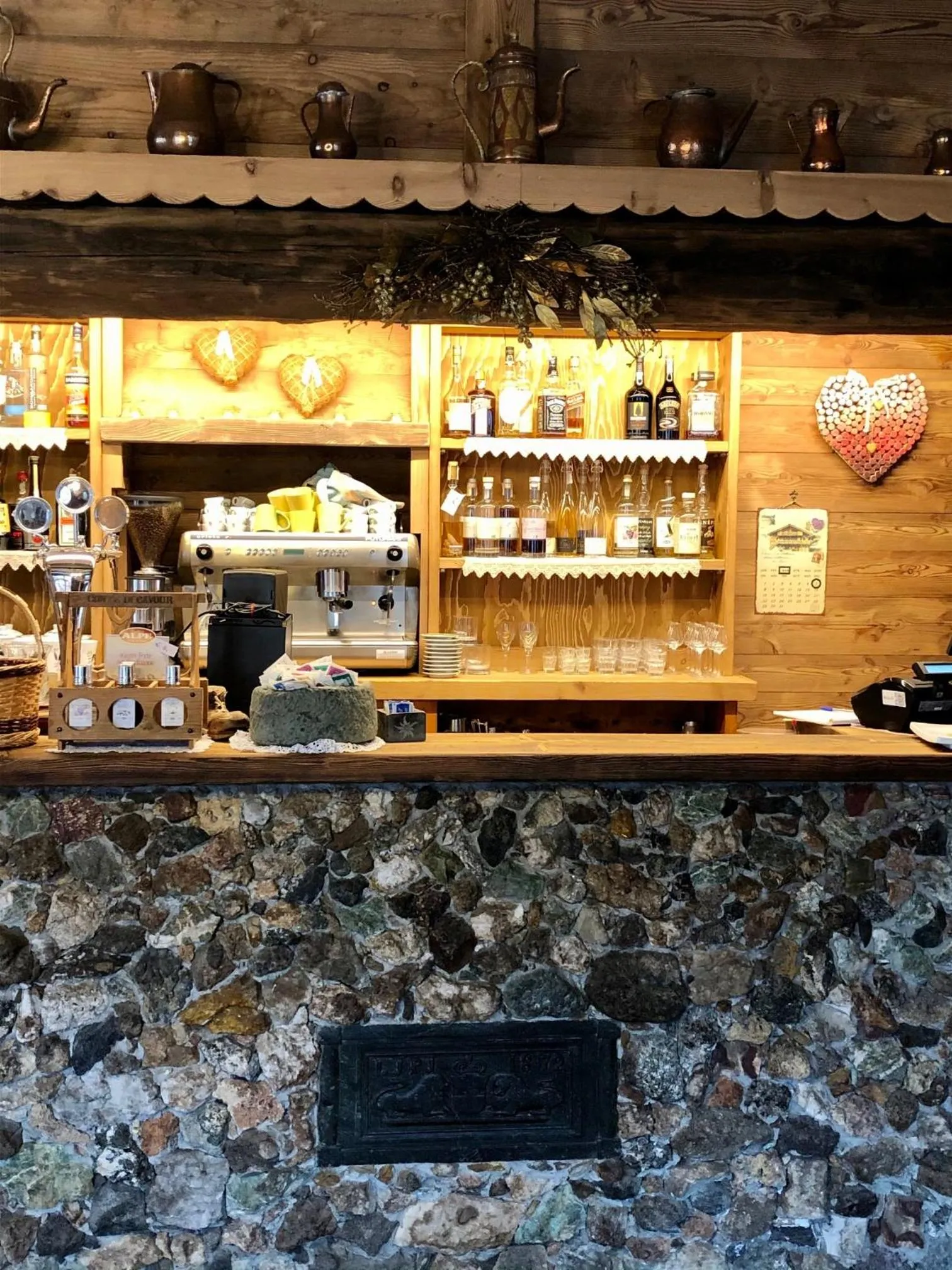 Lounge or bar in Hotel Flora Alpina
