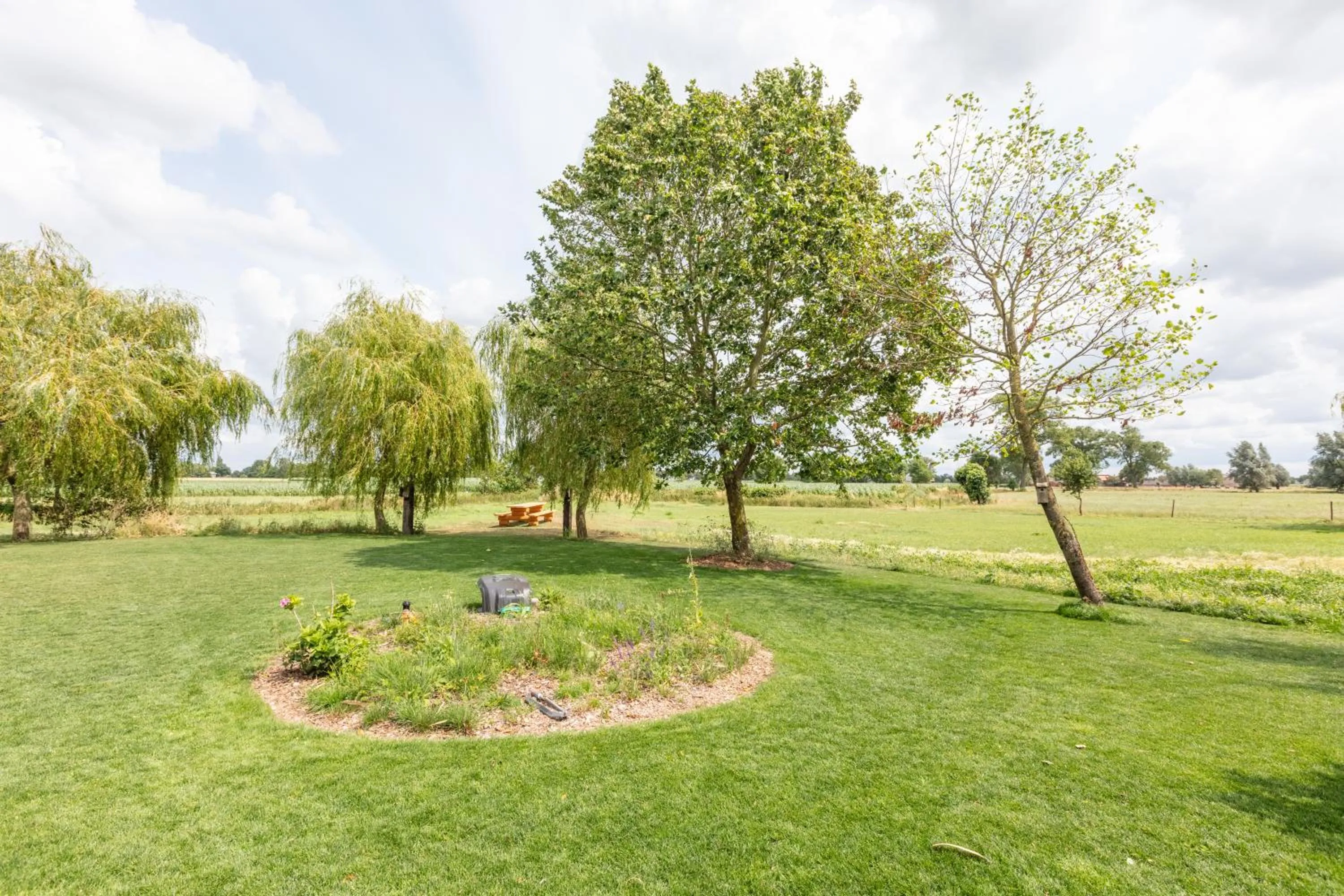 Natural landscape in B&B Het Eycken Huys