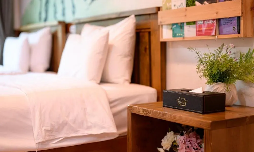 Bed in Jeonju Wangyijimil Hanok Hotel