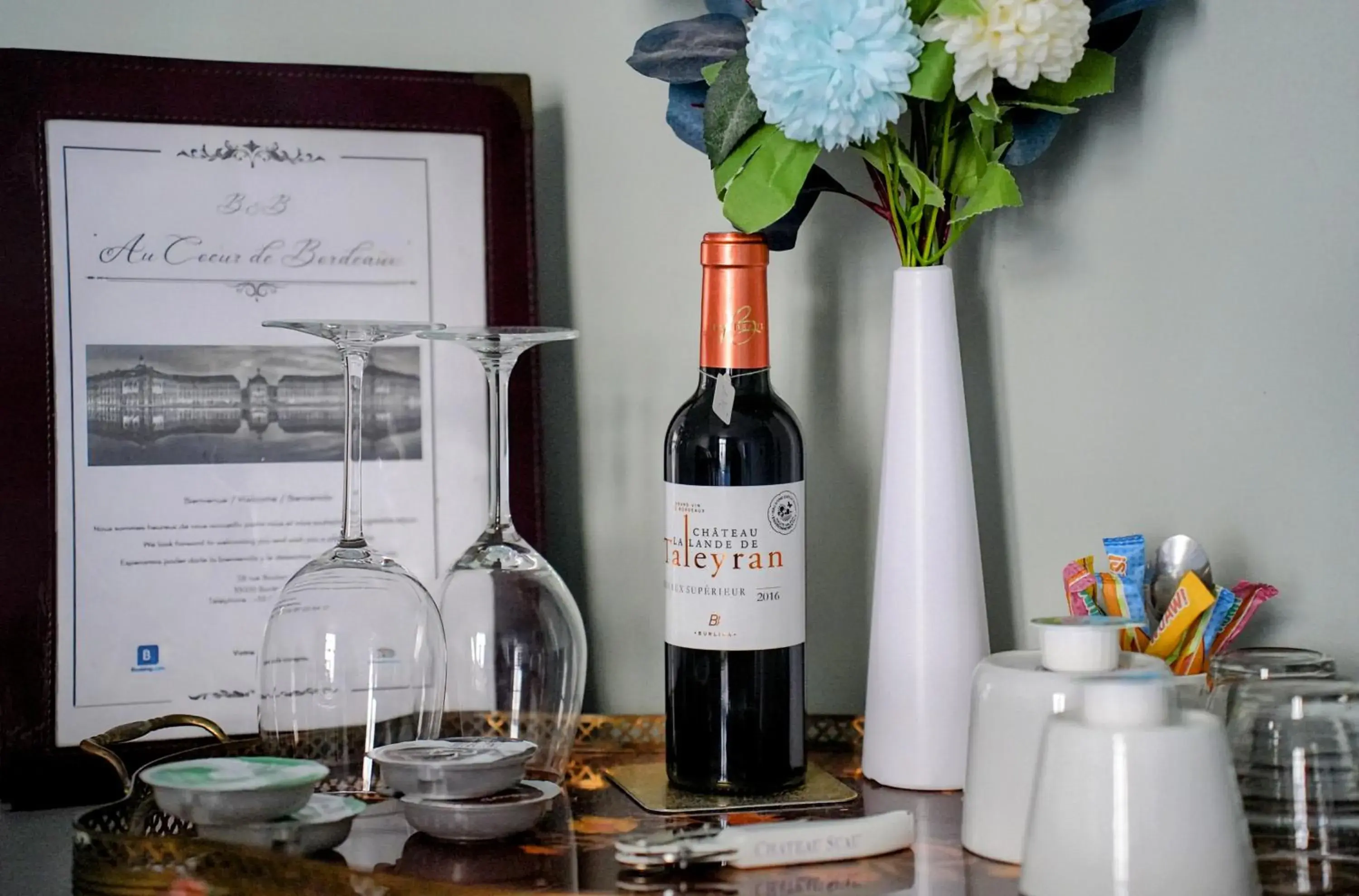 Deluxe Double Room - single occupancy in Au Coeur de Bordeaux B&B Deluxe Double Room - single occupancy in Au Coeur de Bordeaux B&B