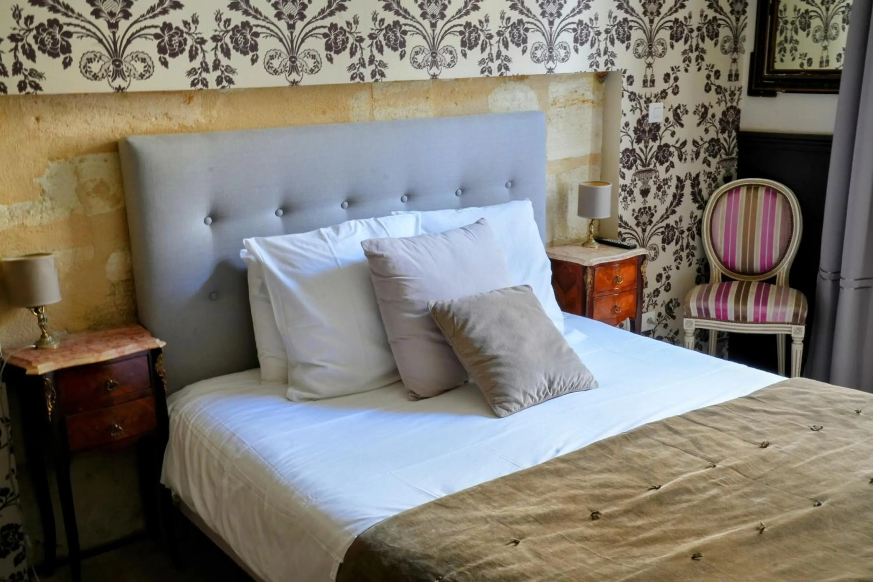 Bed in Au Coeur de Bordeaux B&B