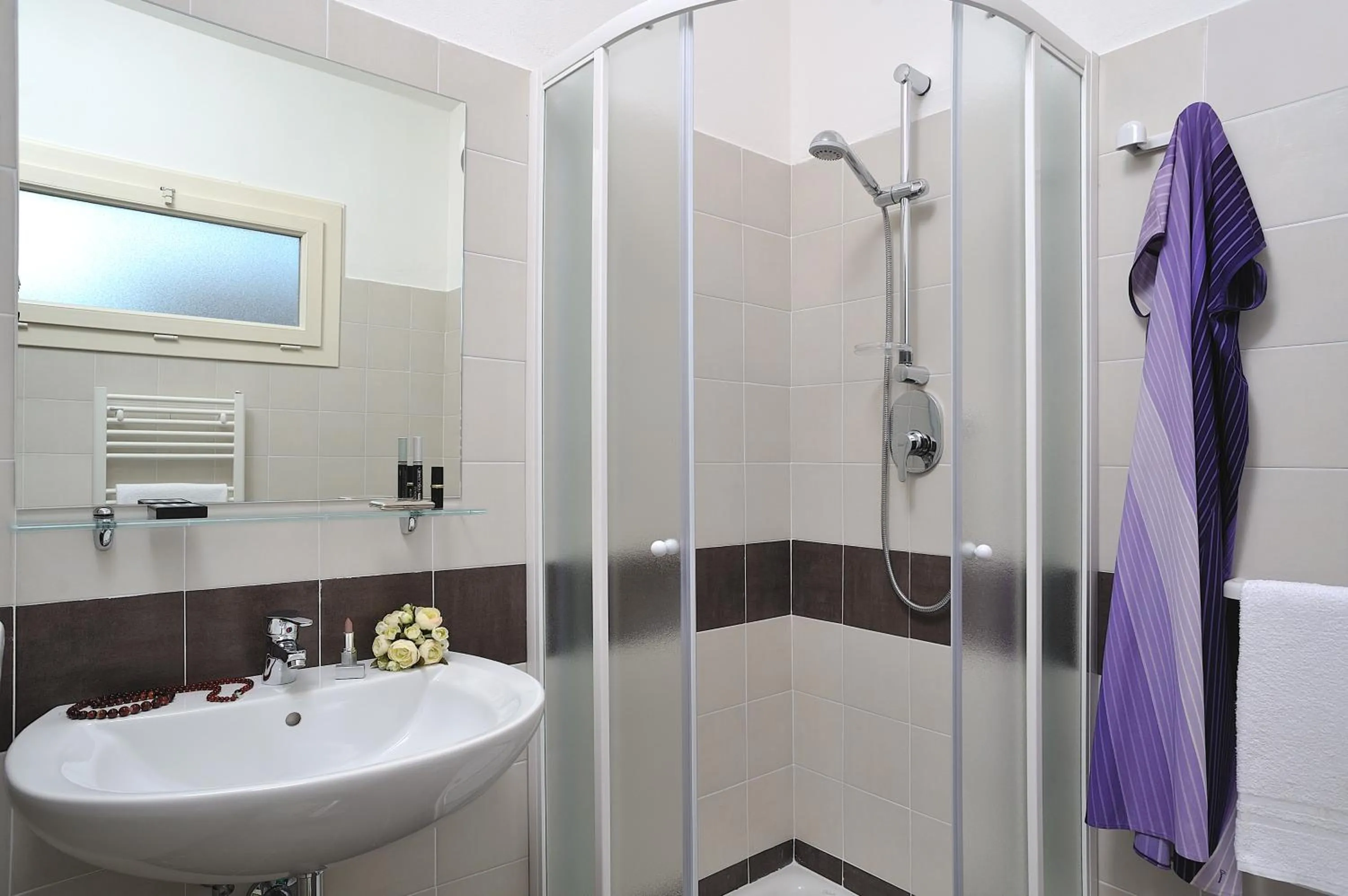 Bathroom in Hotel Favorita