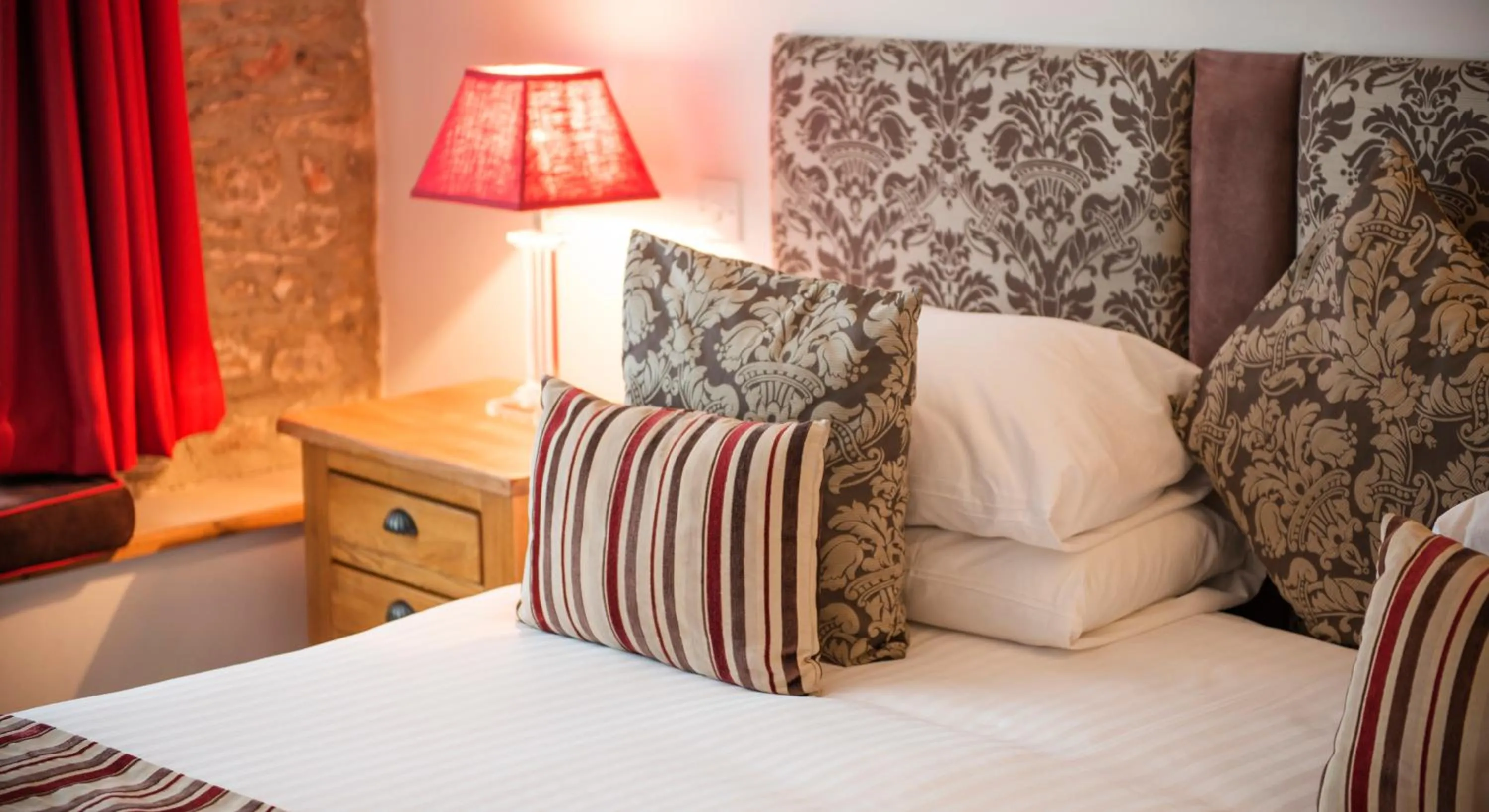 Bed in Royal Seven Stars Hotel