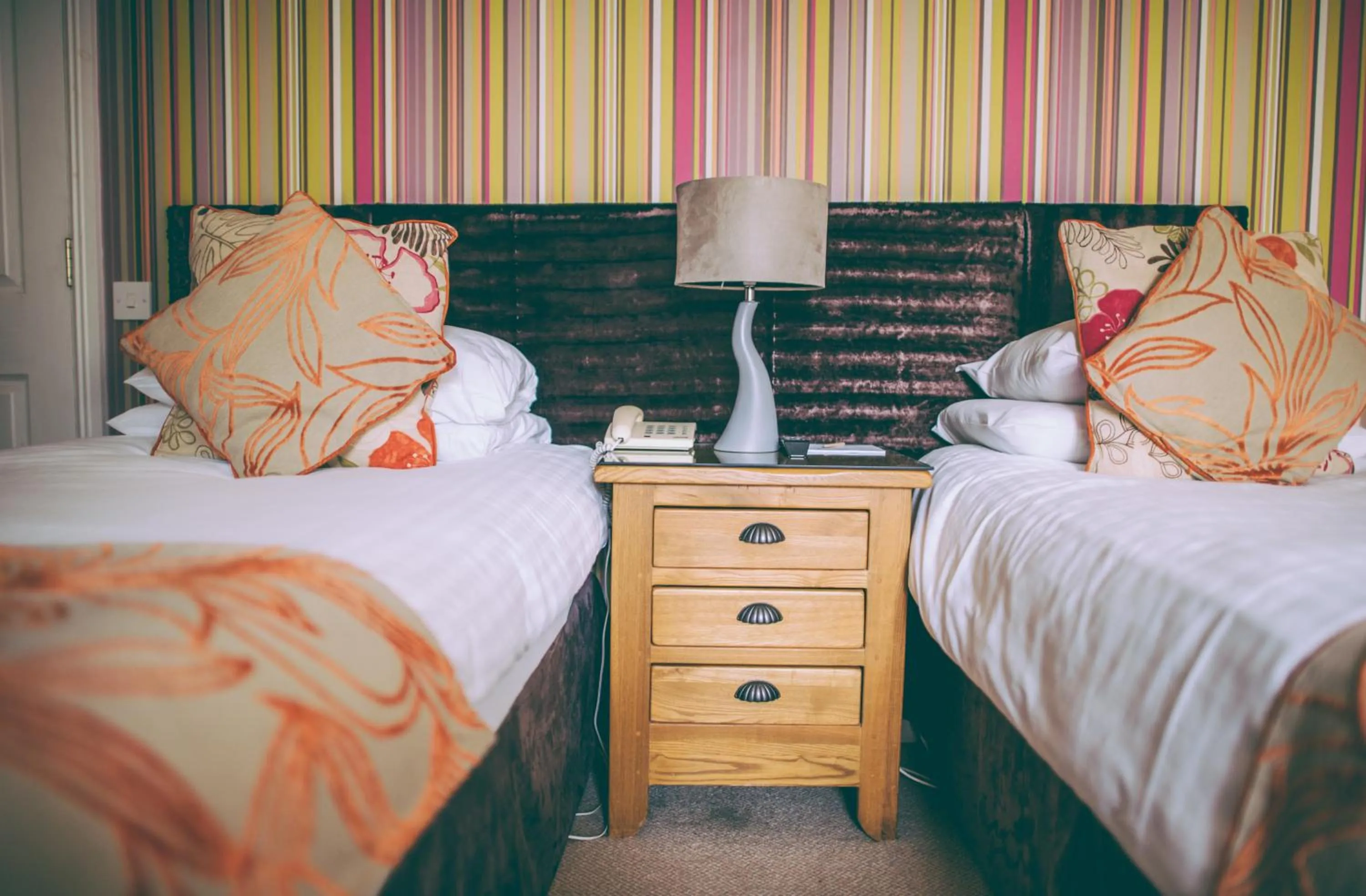 Bedroom, Bed in Royal Seven Stars Hotel