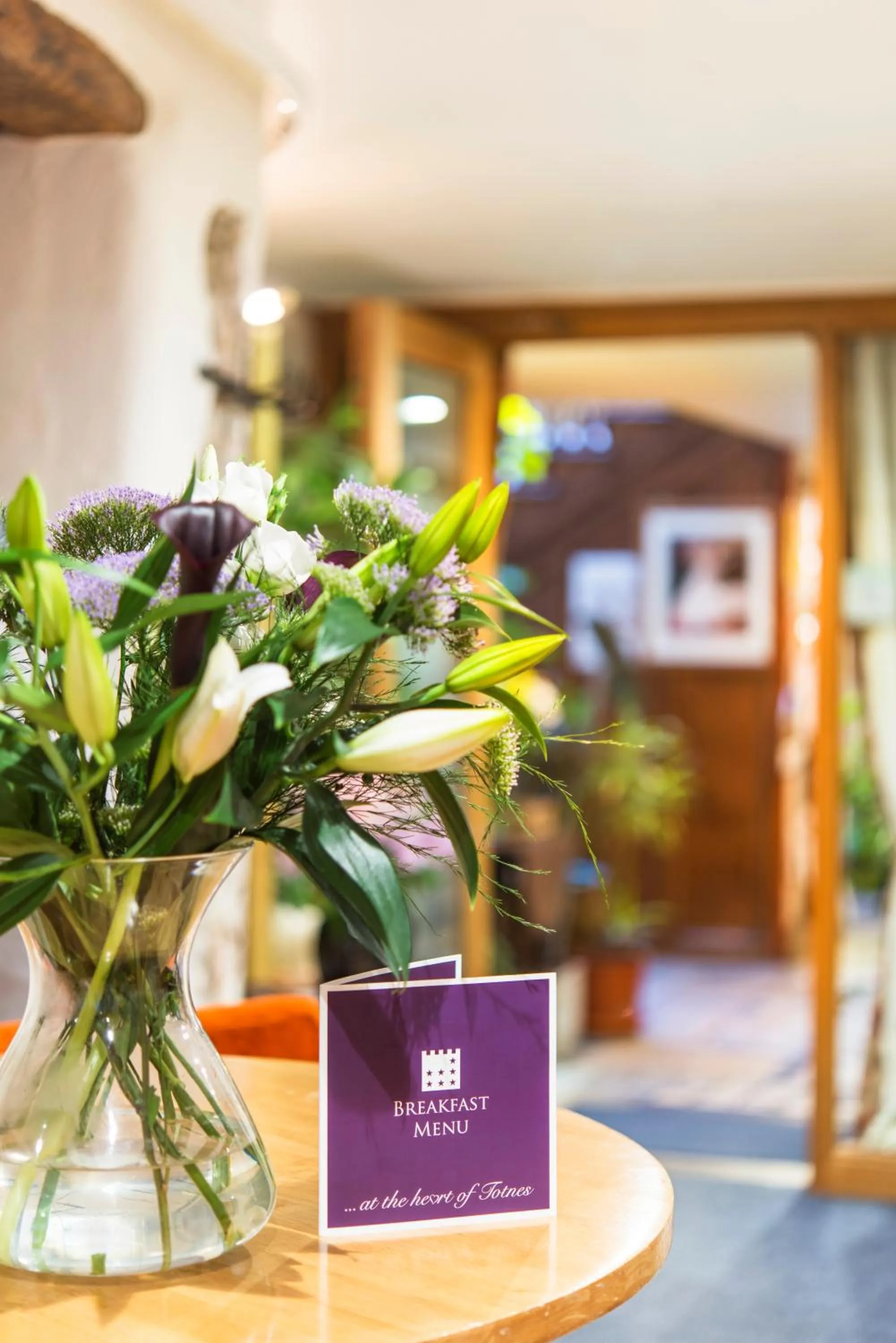 Restaurant/places to eat in Royal Seven Stars Hotel