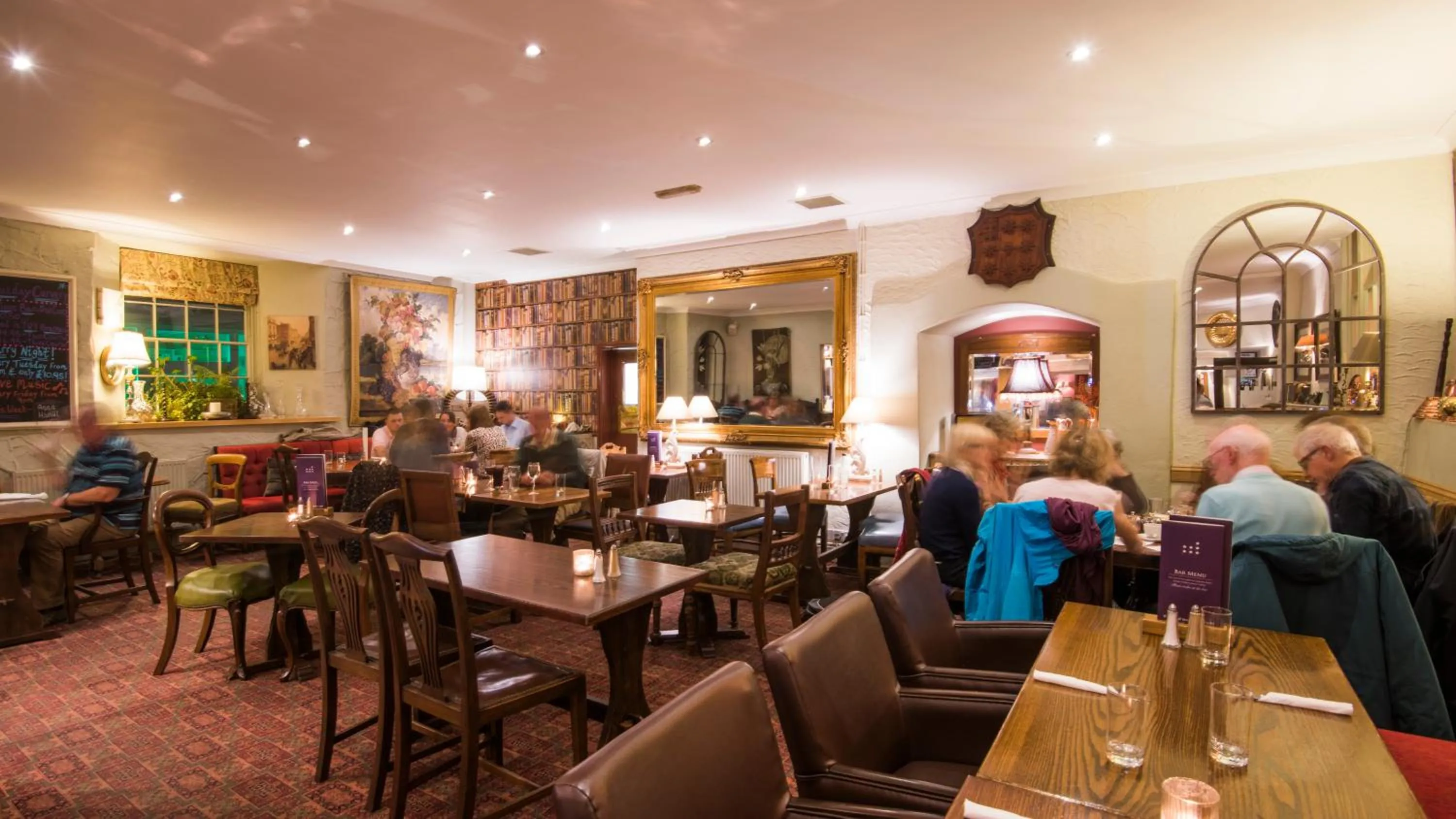 Lounge or bar in Royal Seven Stars Hotel