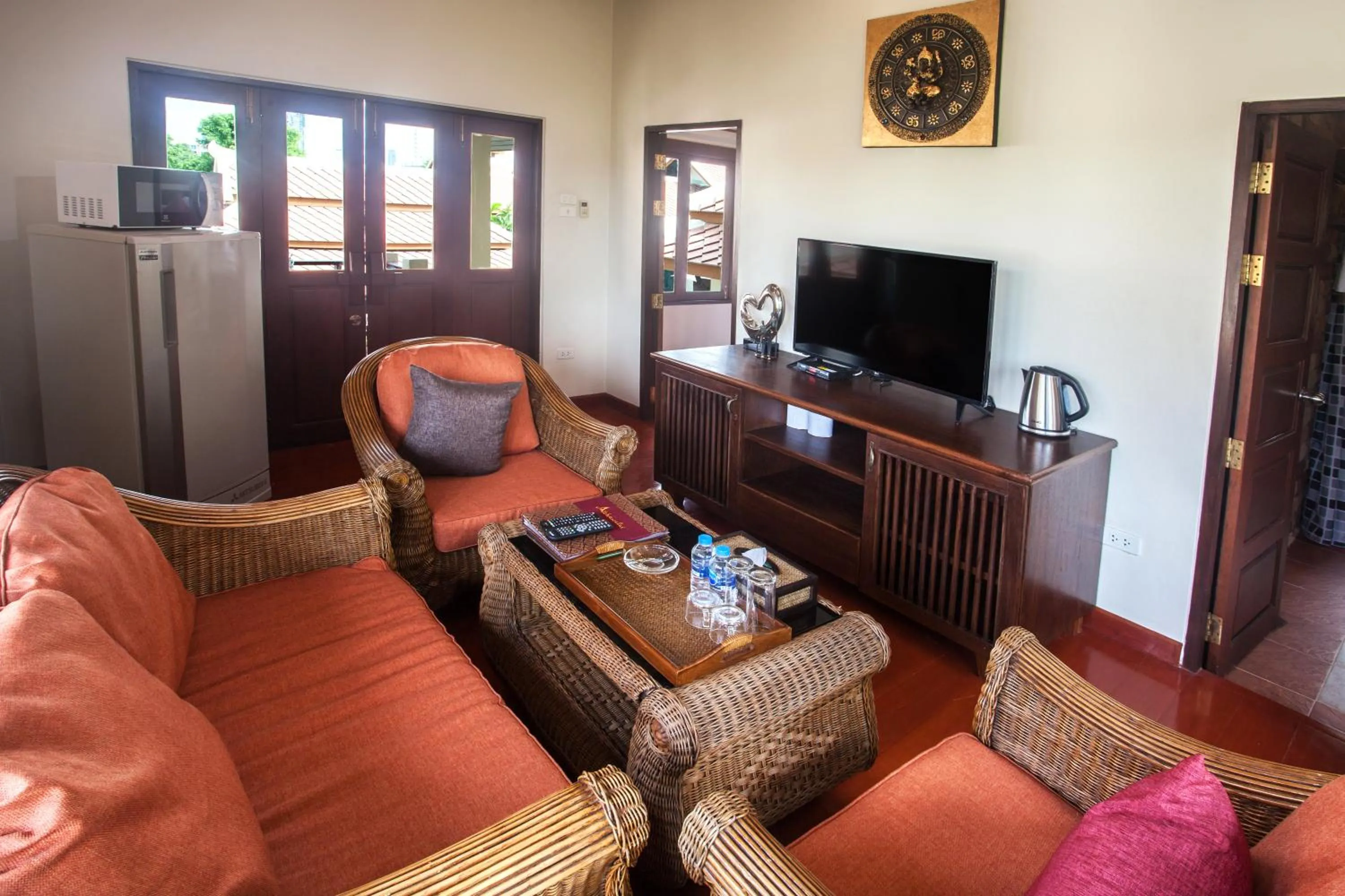 Living room in Achawalai Residence Village By Song