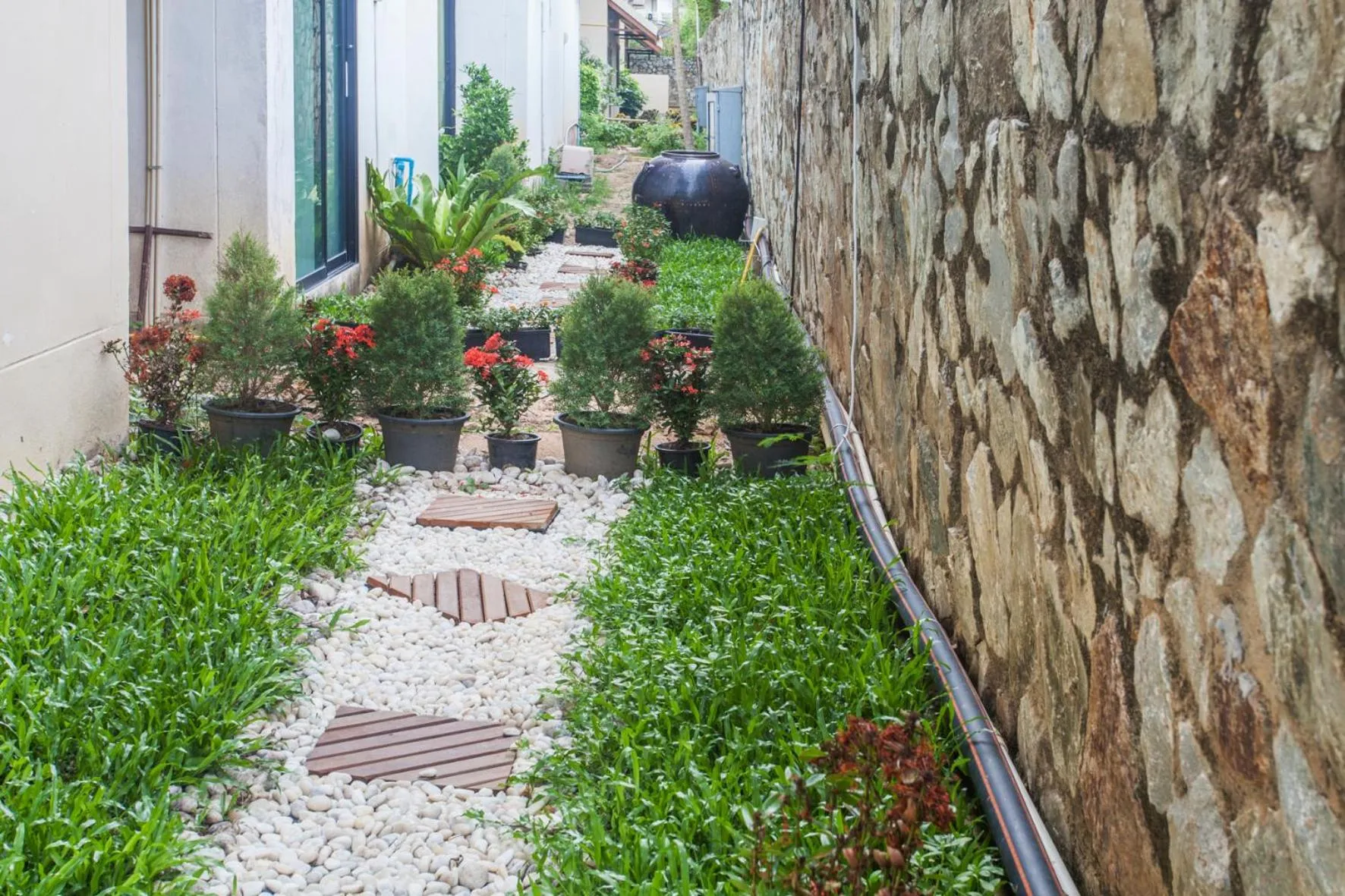 Living room in Achawalai Residence Village By Song