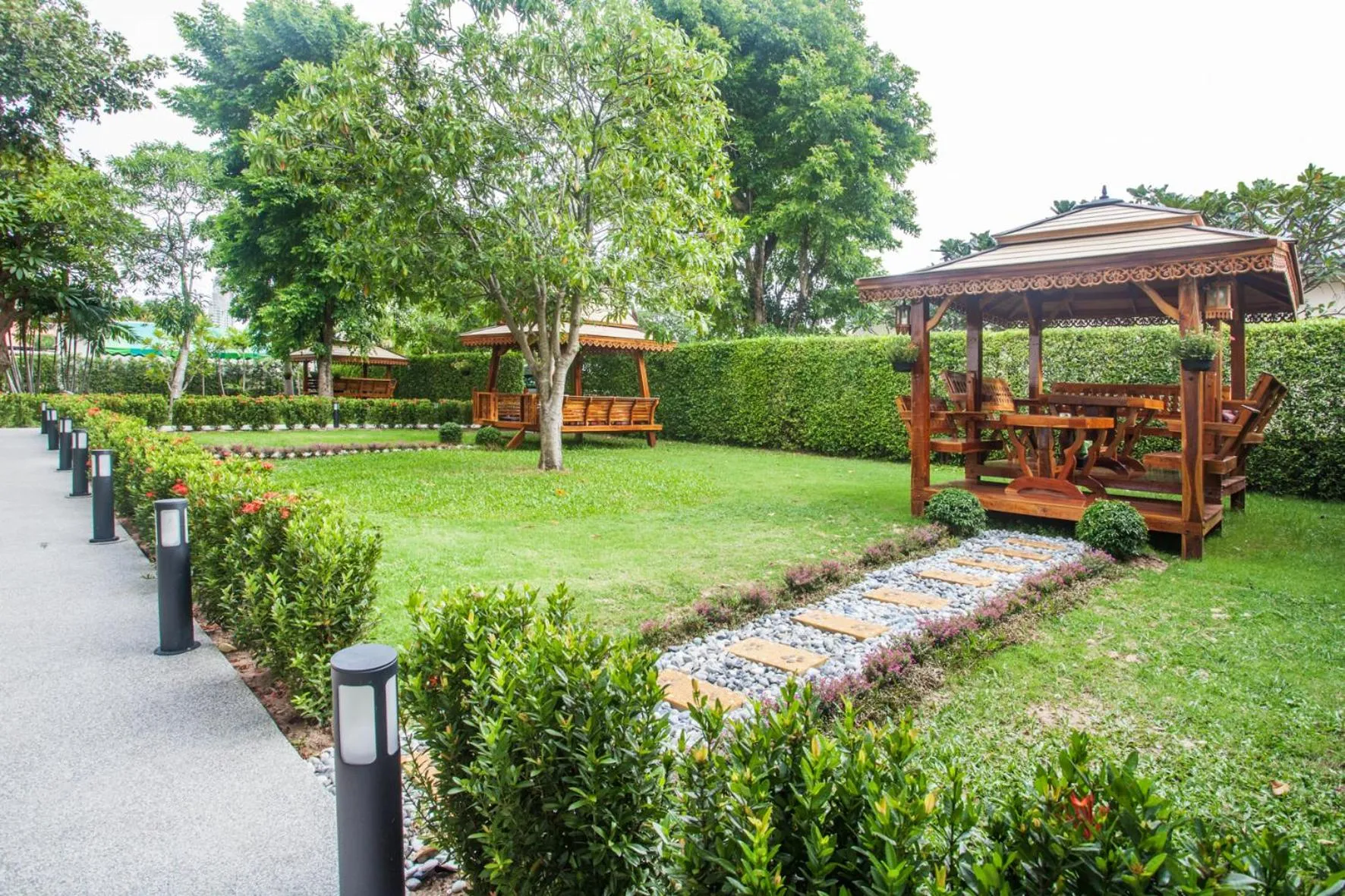 Living room in Achawalai Residence Village By Song