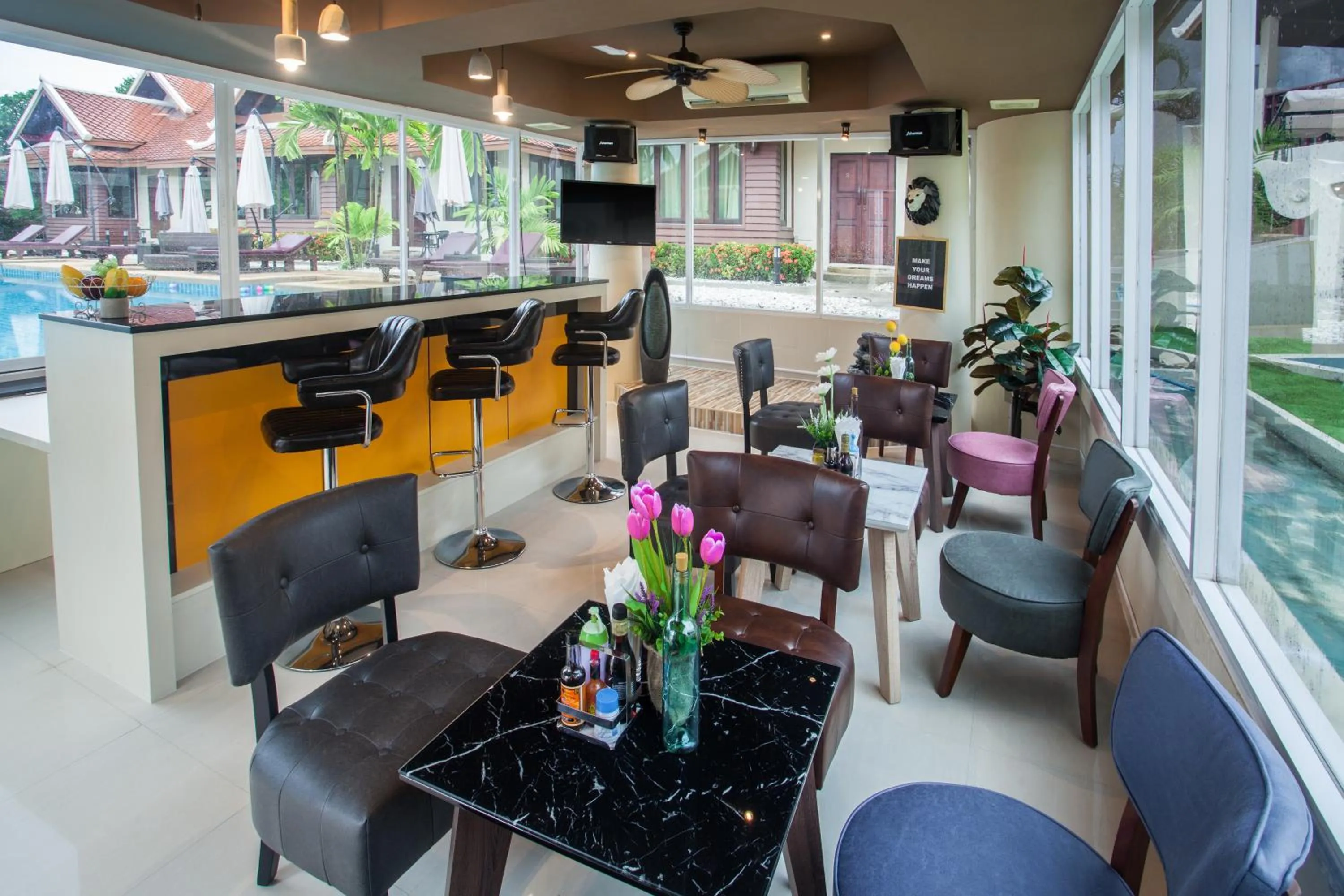 Lounge or bar in Achawalai Residence Village By Song