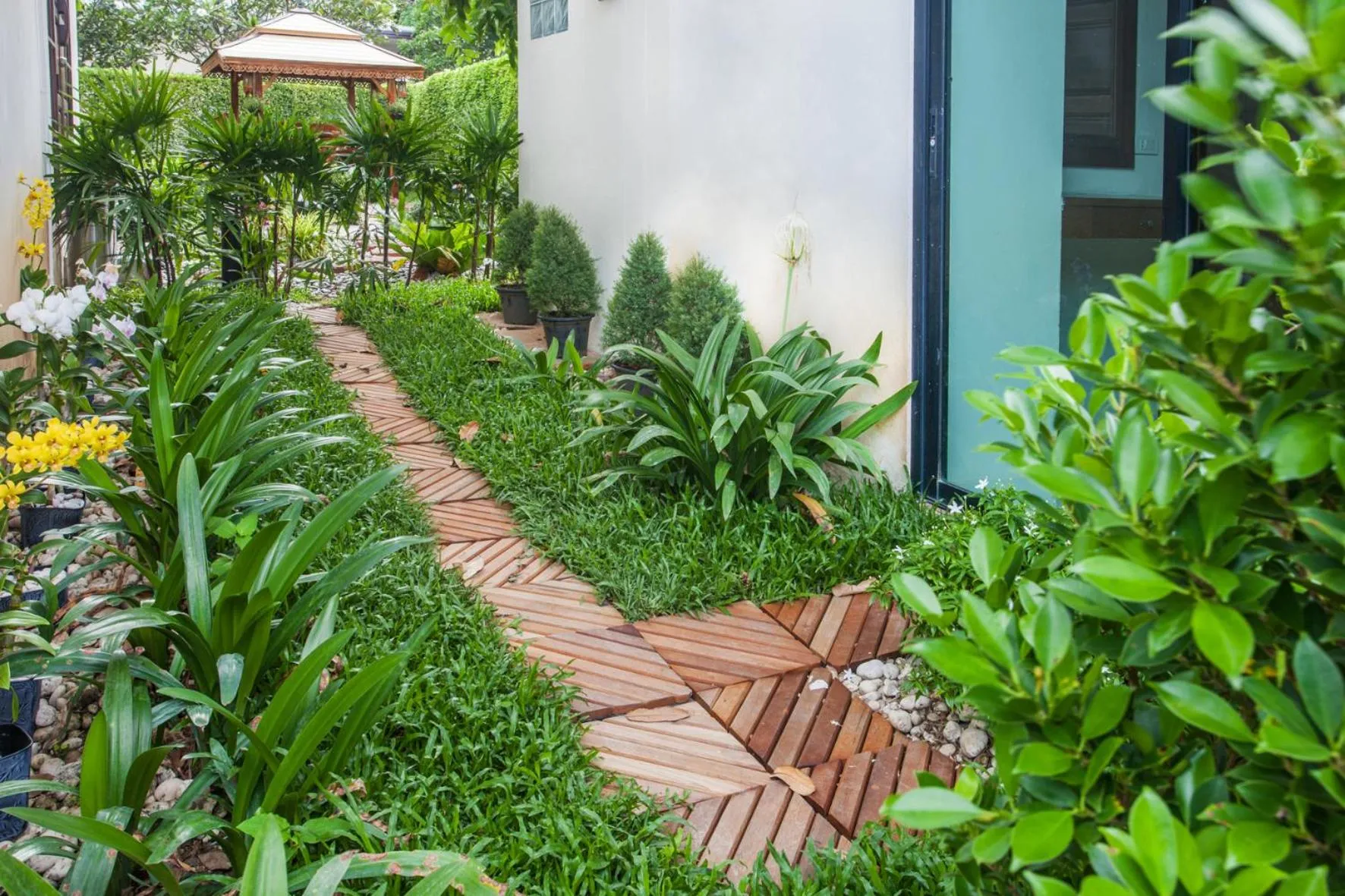 Living room in Achawalai Residence Village By Song