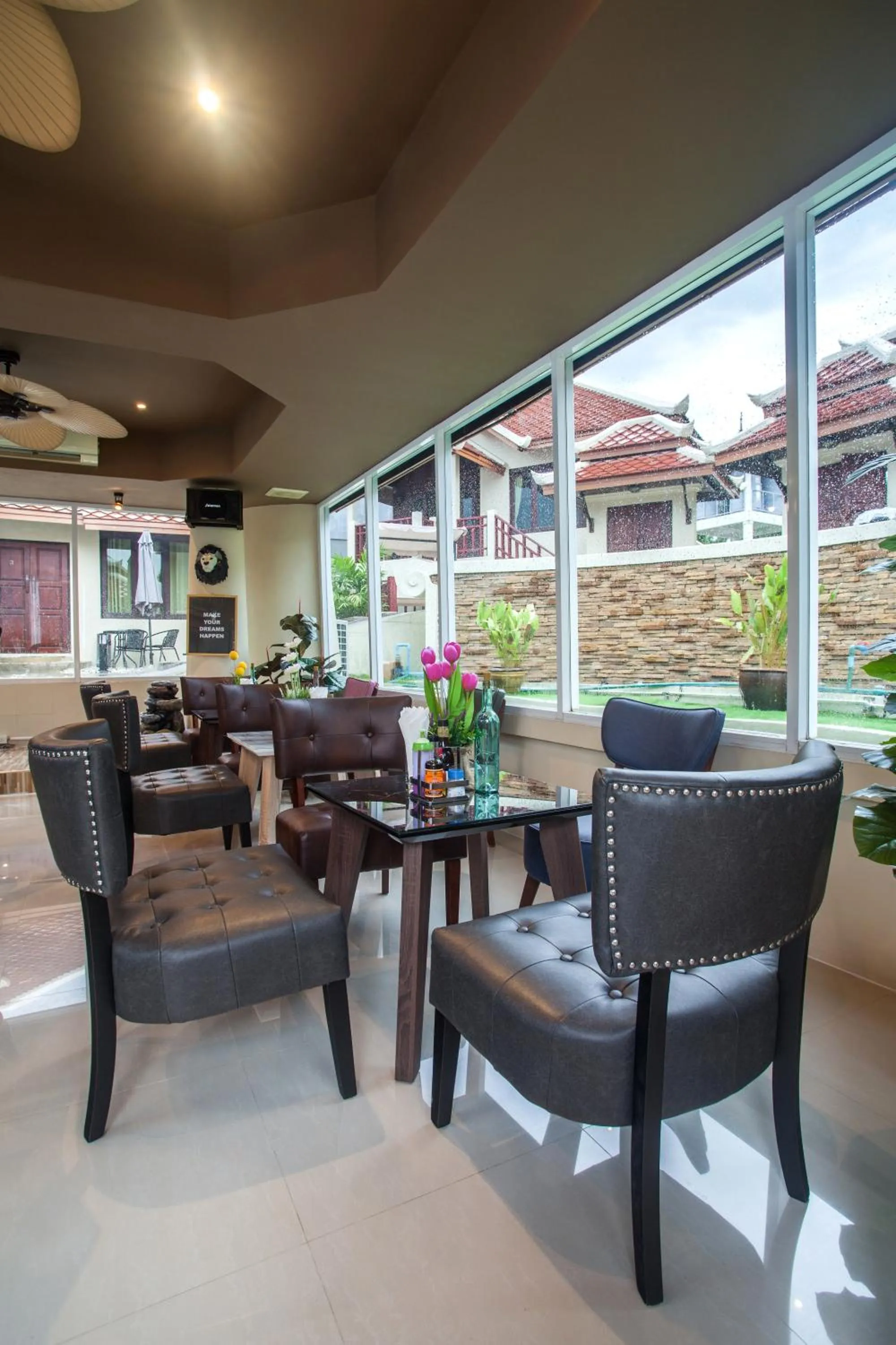 Lounge or bar in Achawalai Residence Village By Song