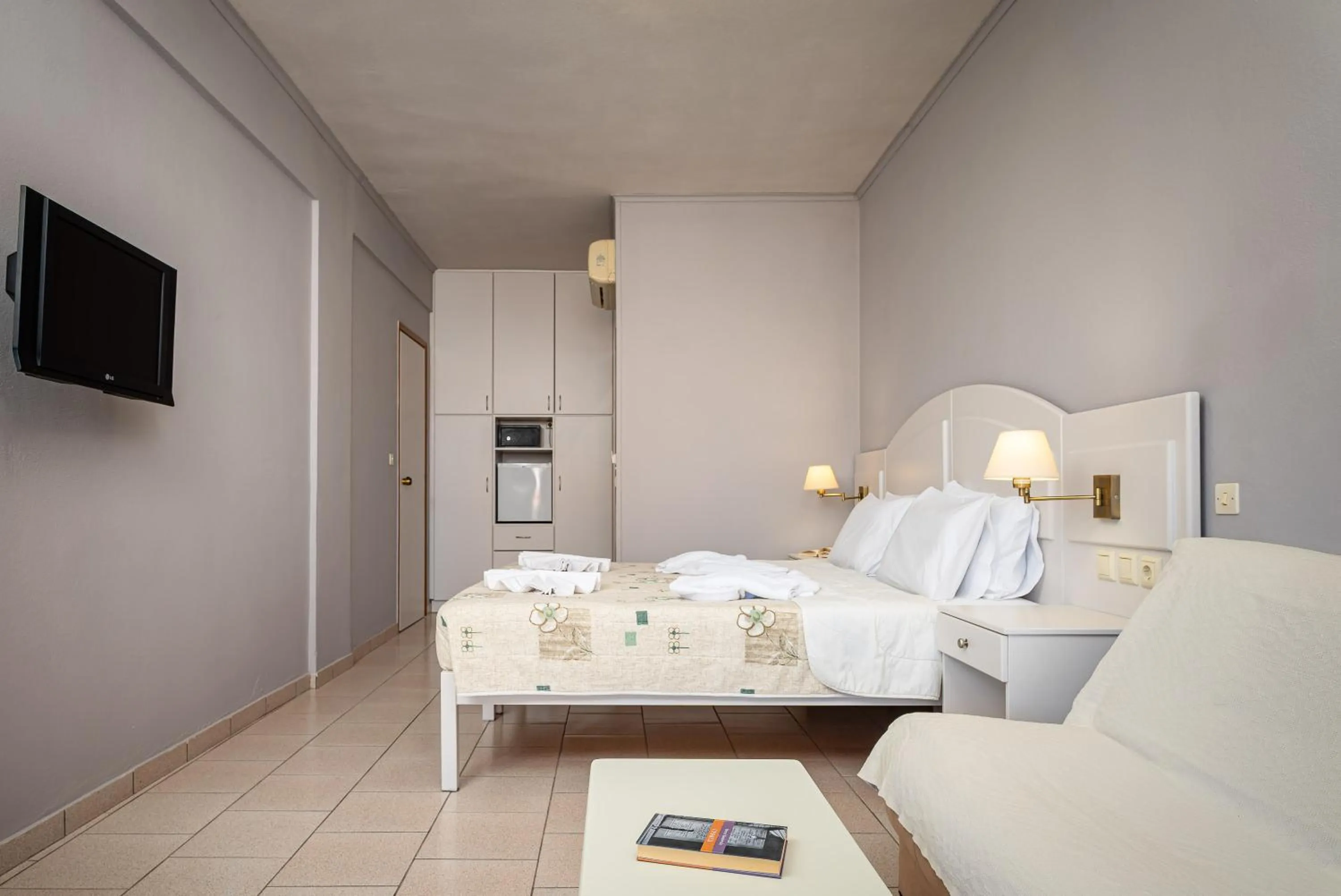 Bedroom in Hotel Athena