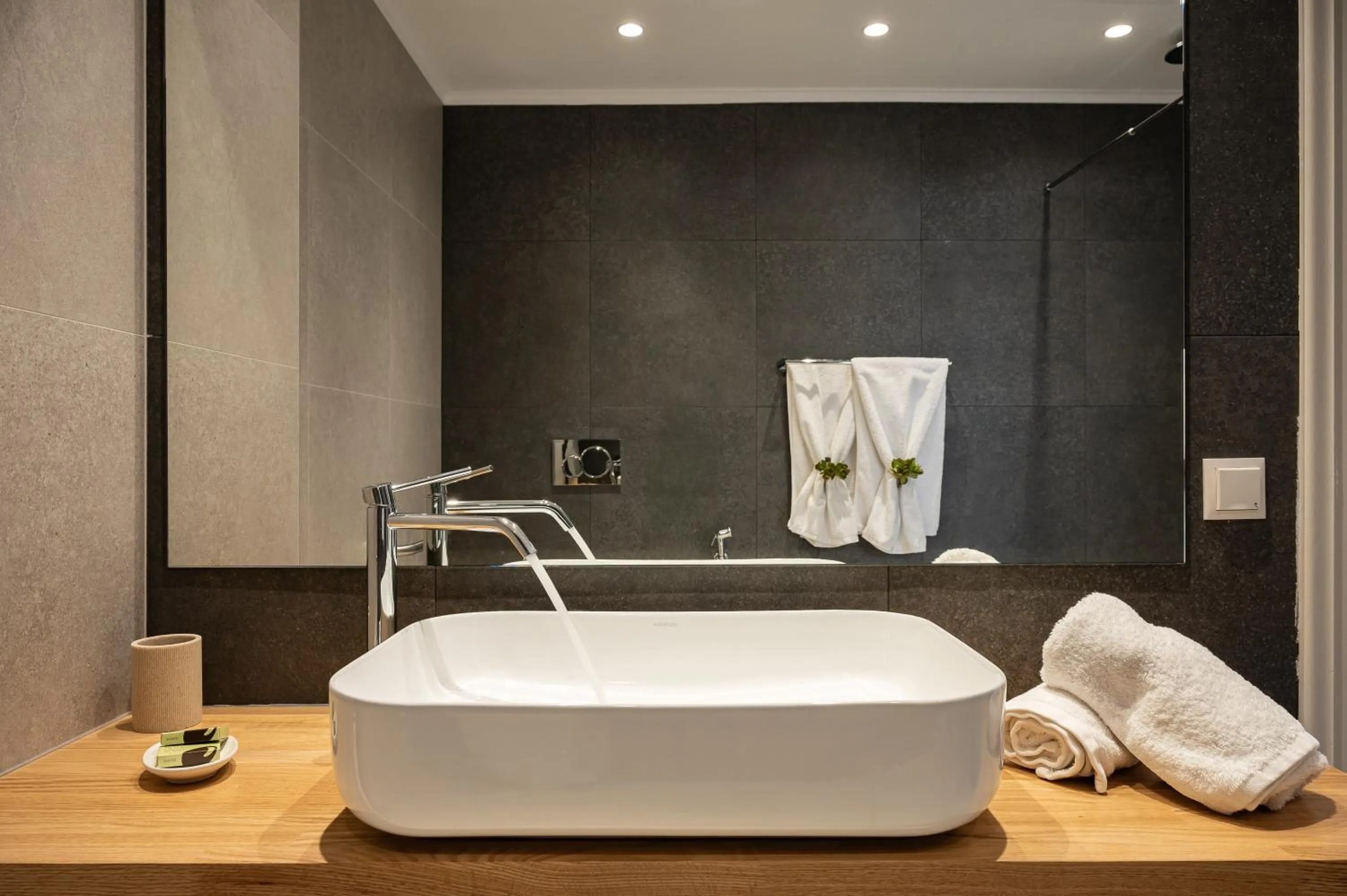 Bathroom in Hotel Athena