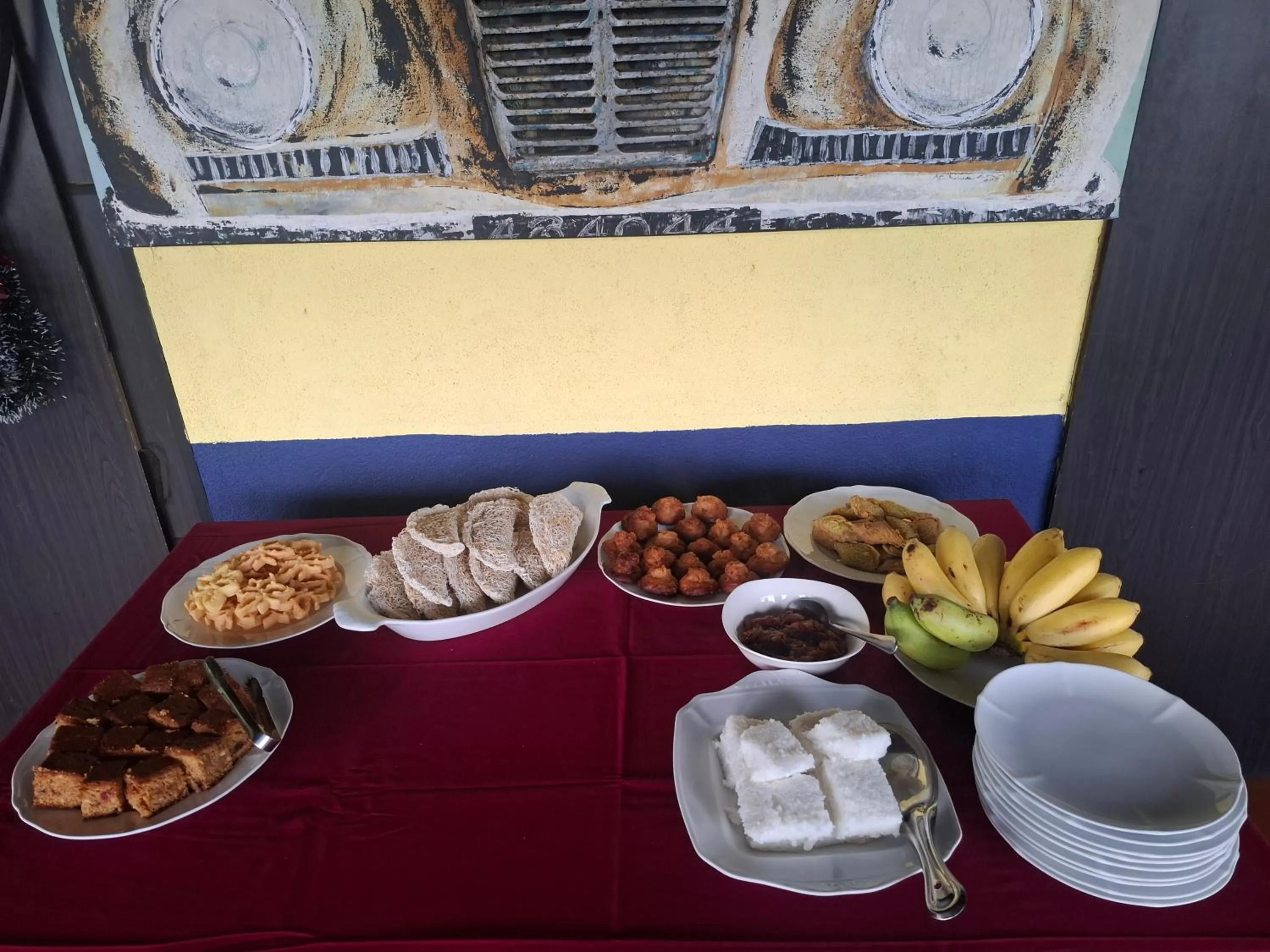 Food in Blue Pillars Kandy
