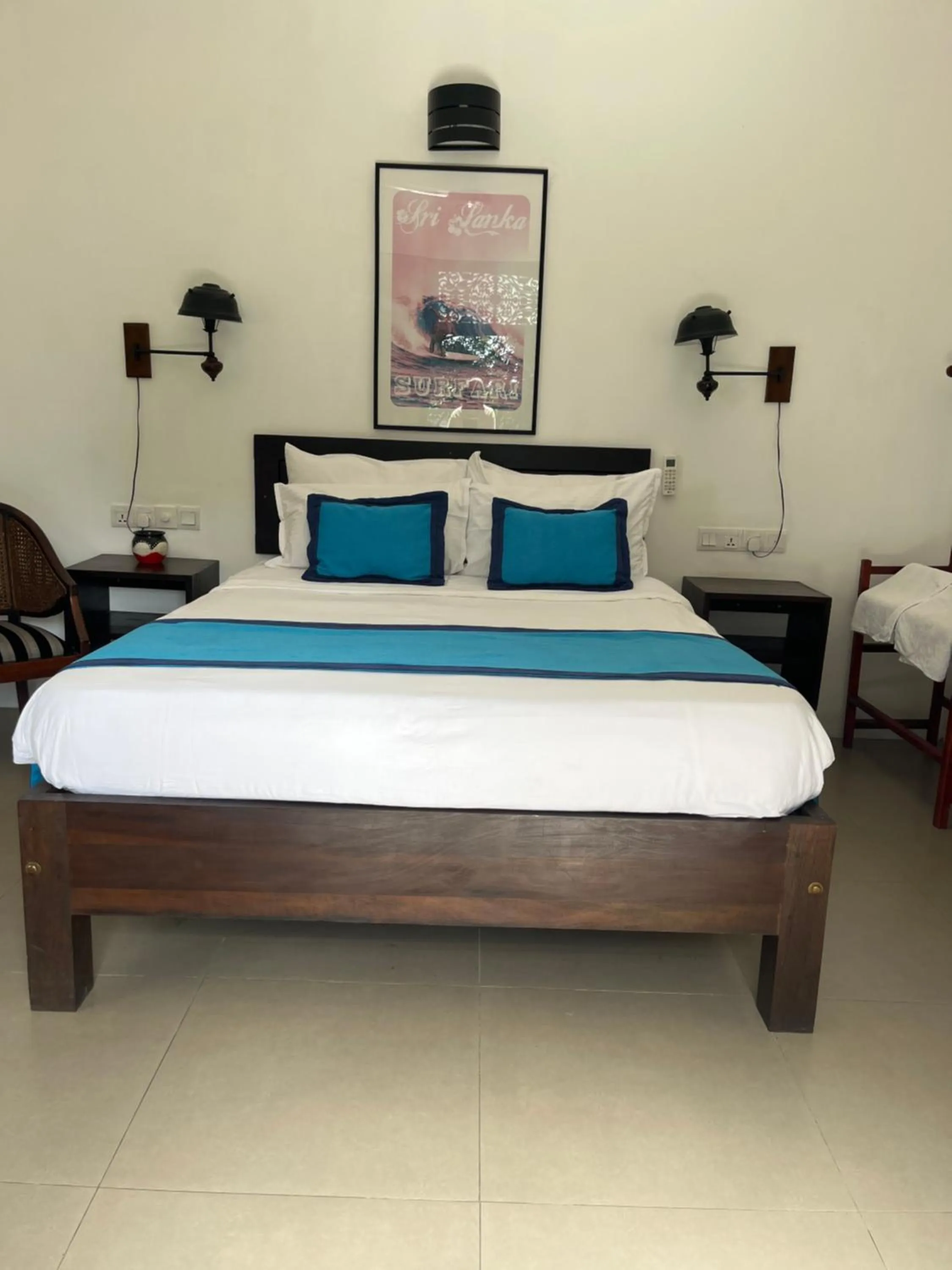 Bedroom, Bed in Blue Pillars Kandy