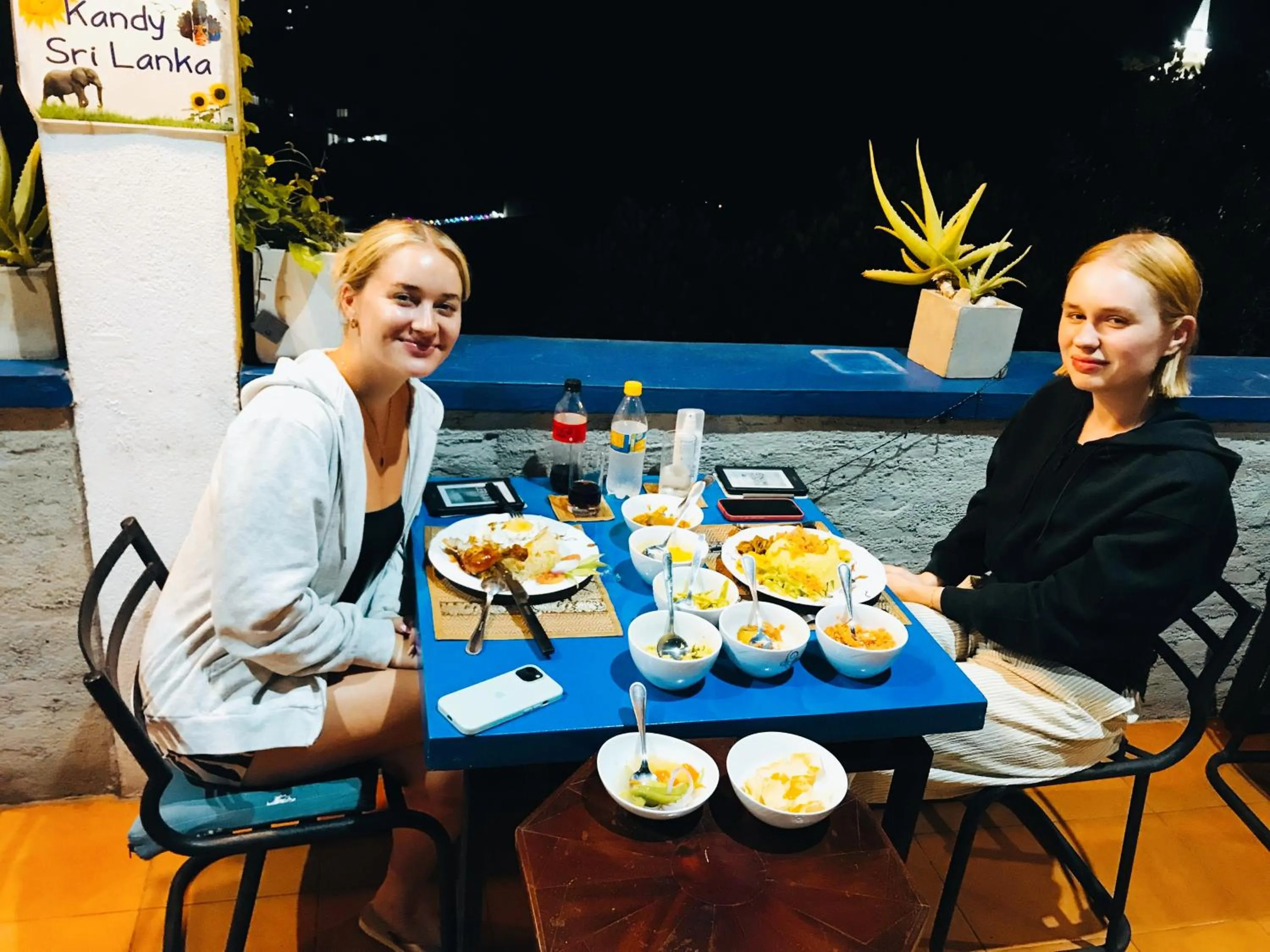 Restaurant/places to eat in Blue Pillars Kandy