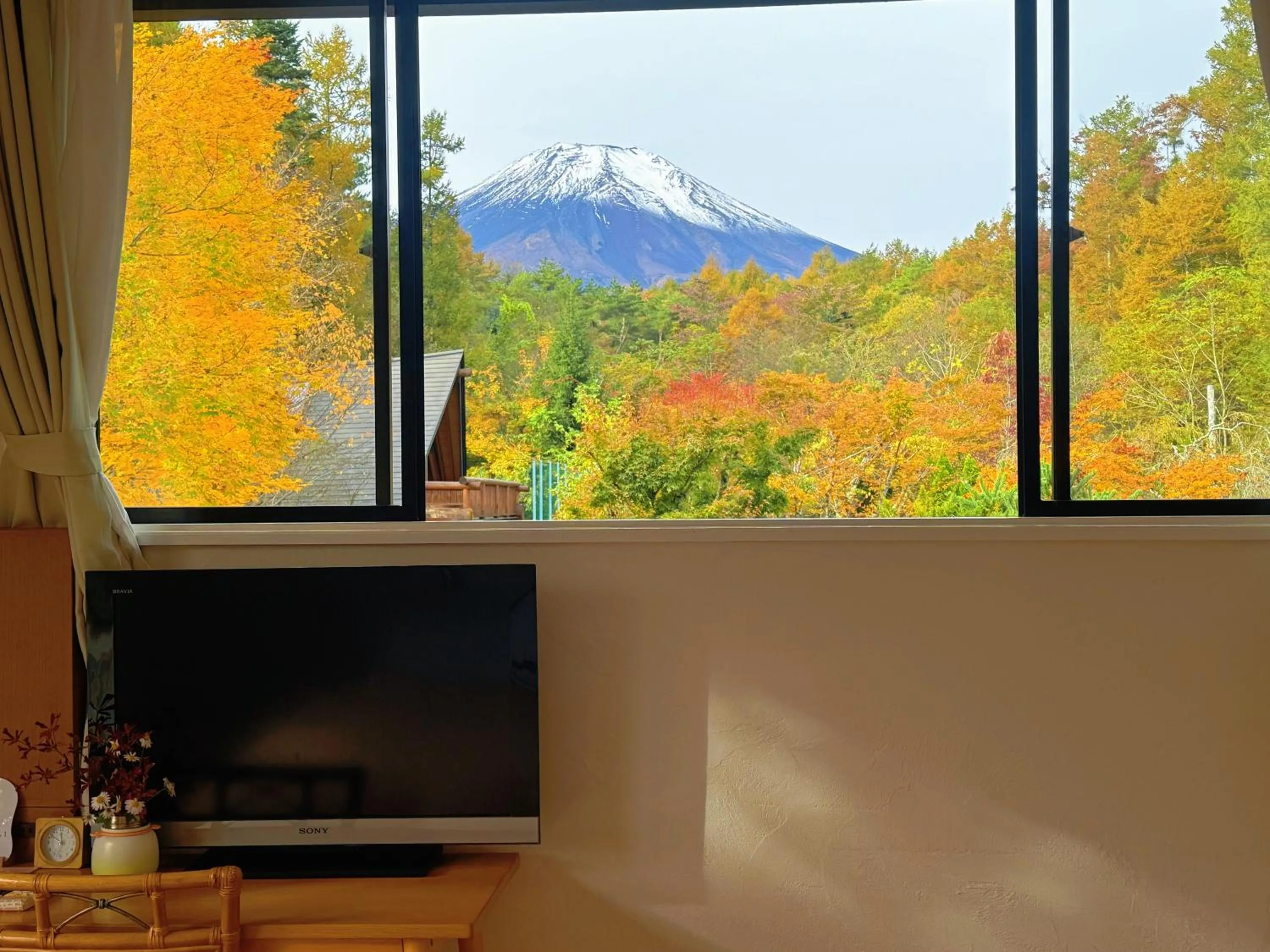 Mountain view in Hatago Tsubakiya