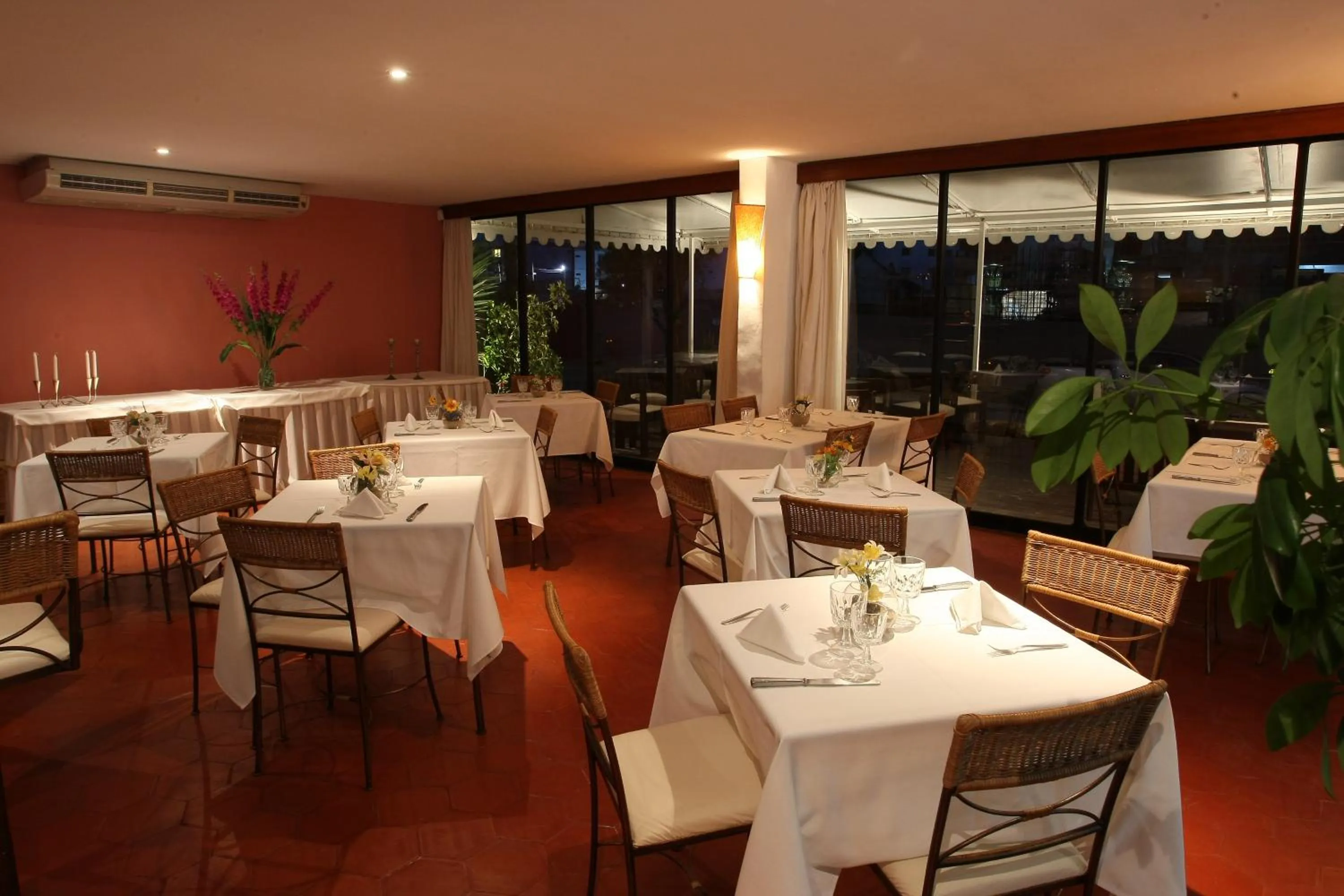 Restaurant/places to eat in Jamaica Punta del Este Hotel & Residence
