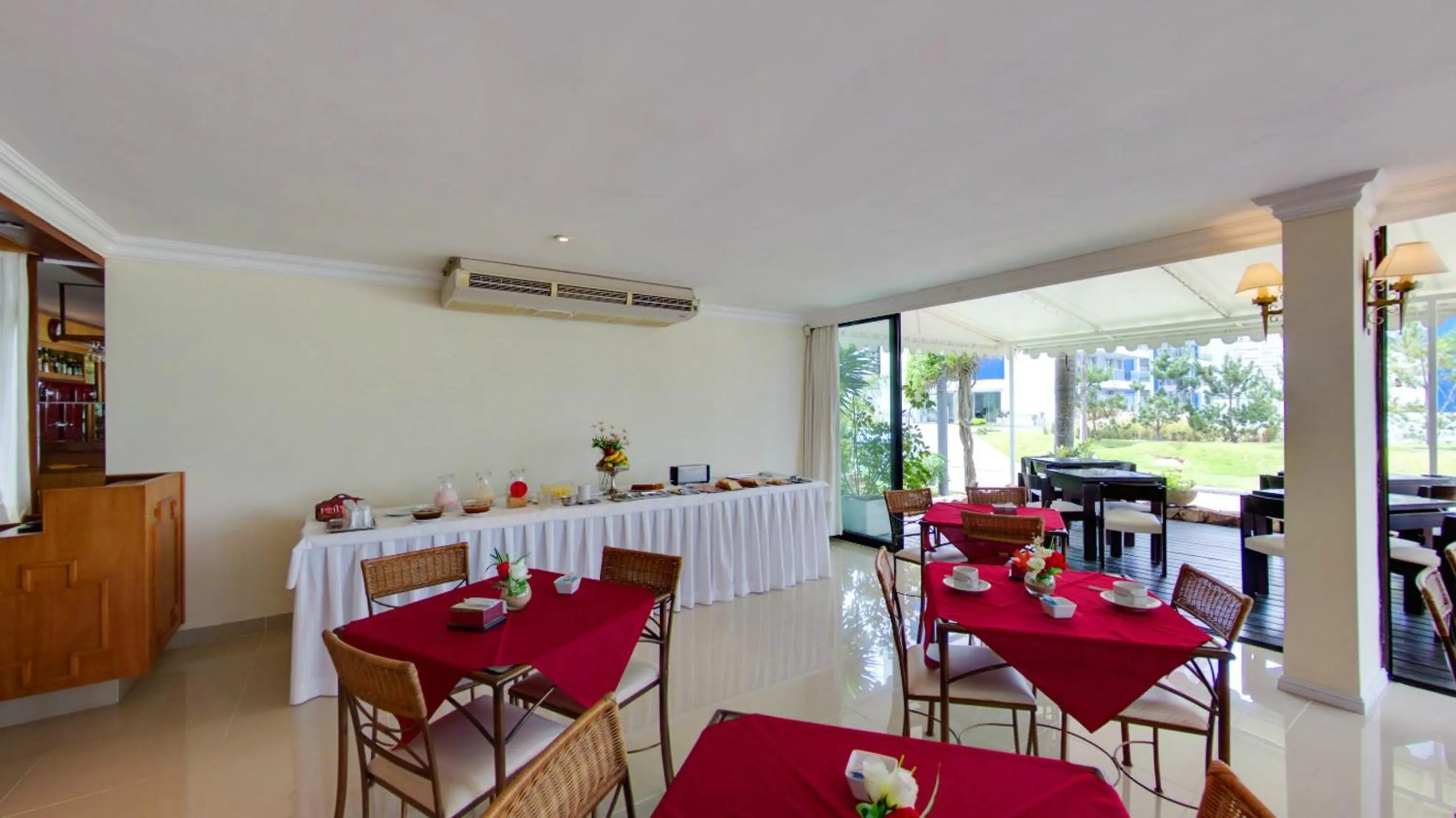 Restaurant/places to eat in Jamaica Punta del Este Hotel & Residence