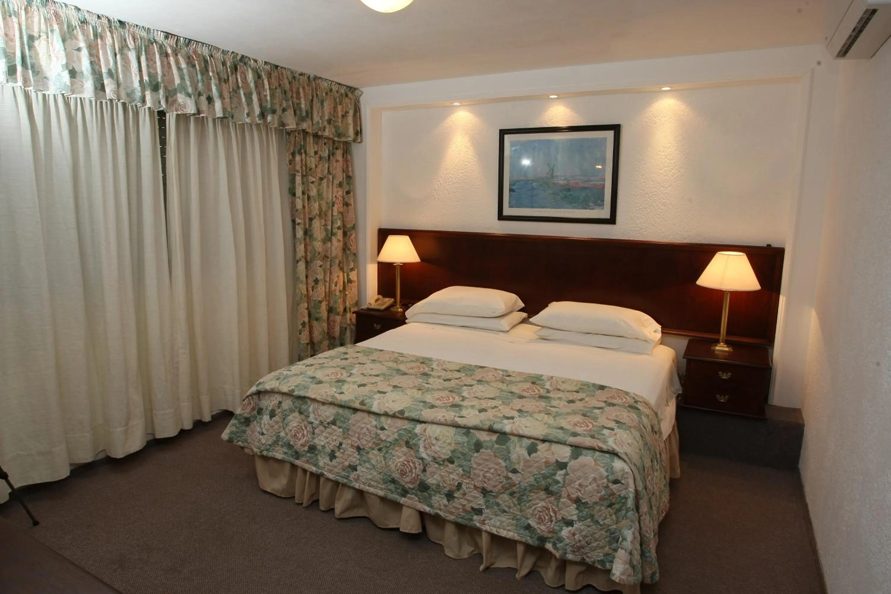 Photo of the whole room, Bed in Jamaica Punta del Este Hotel & Residence