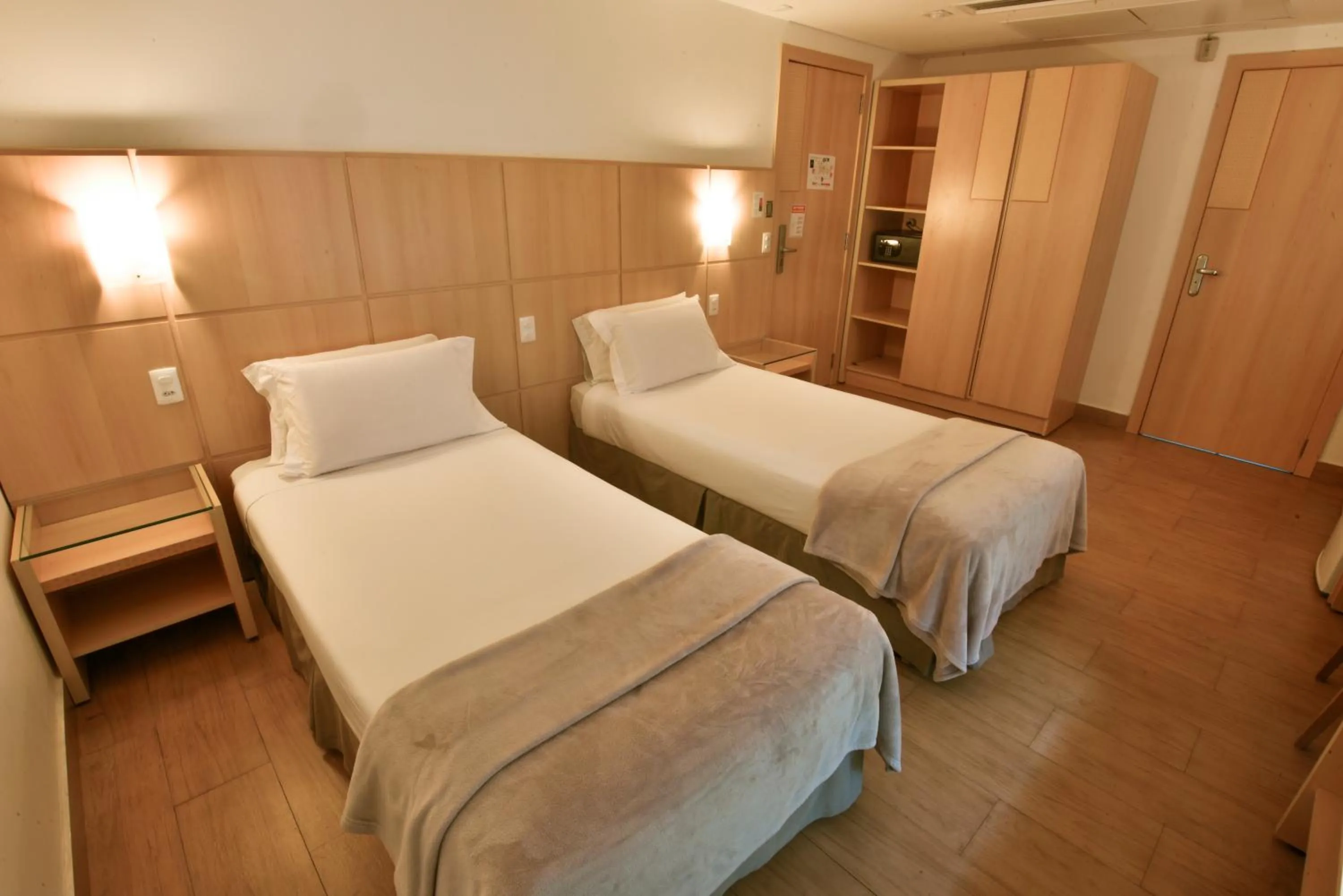Bed in Atlantico Sul Hotel