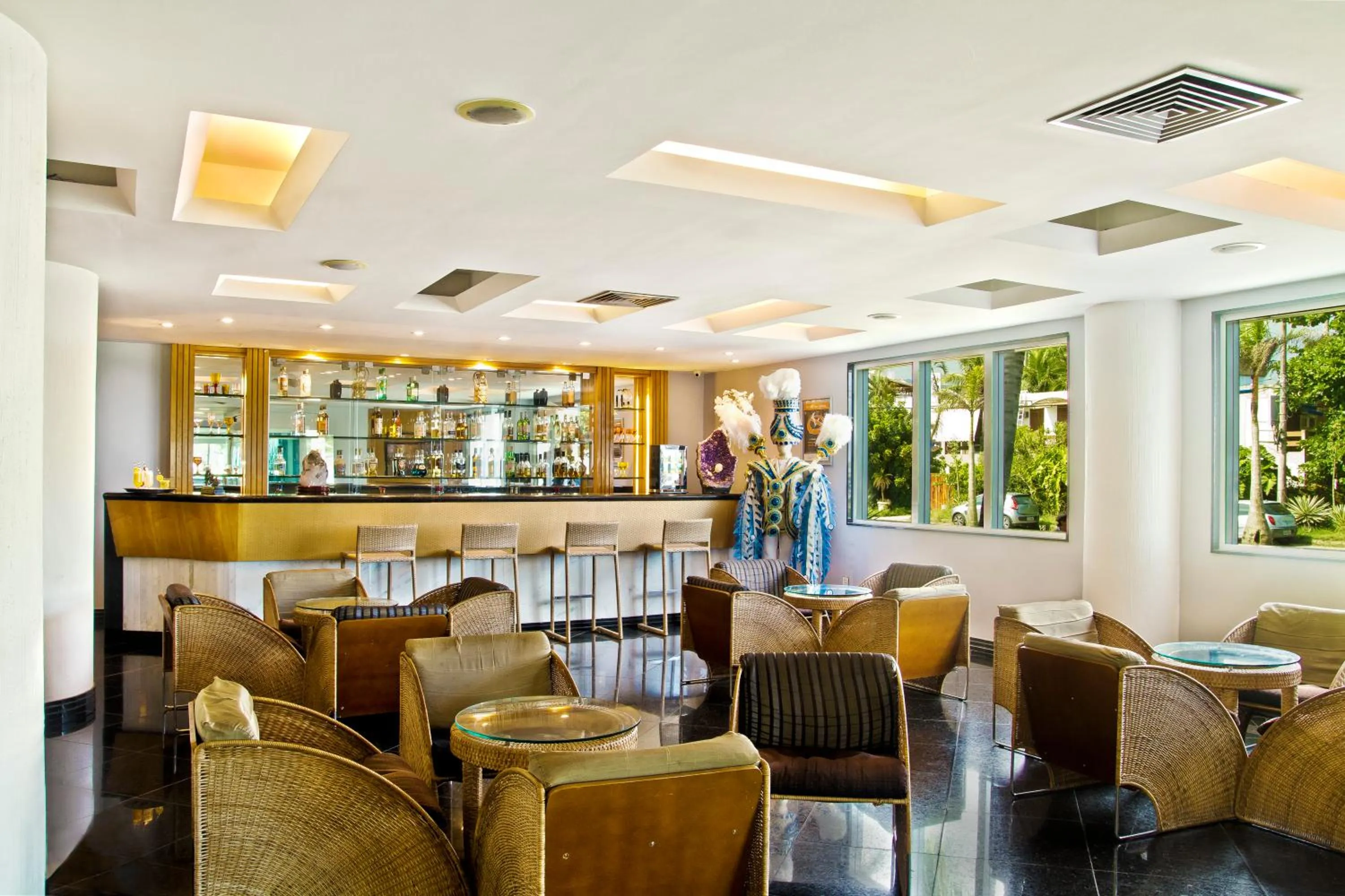 Communal lounge/ TV room in Atlantico Sul Hotel