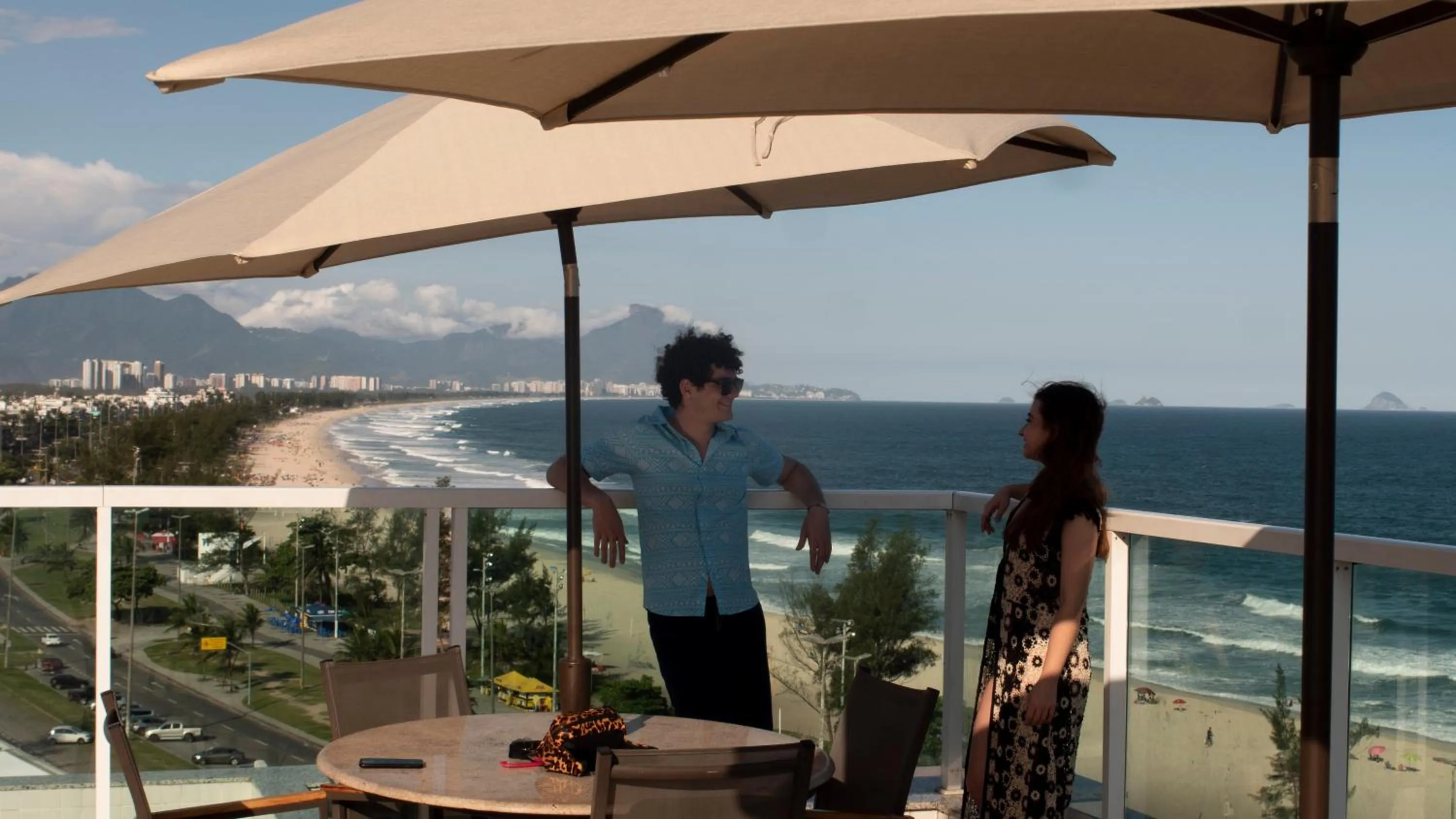 Restaurant/places to eat in Atlantico Sul Hotel