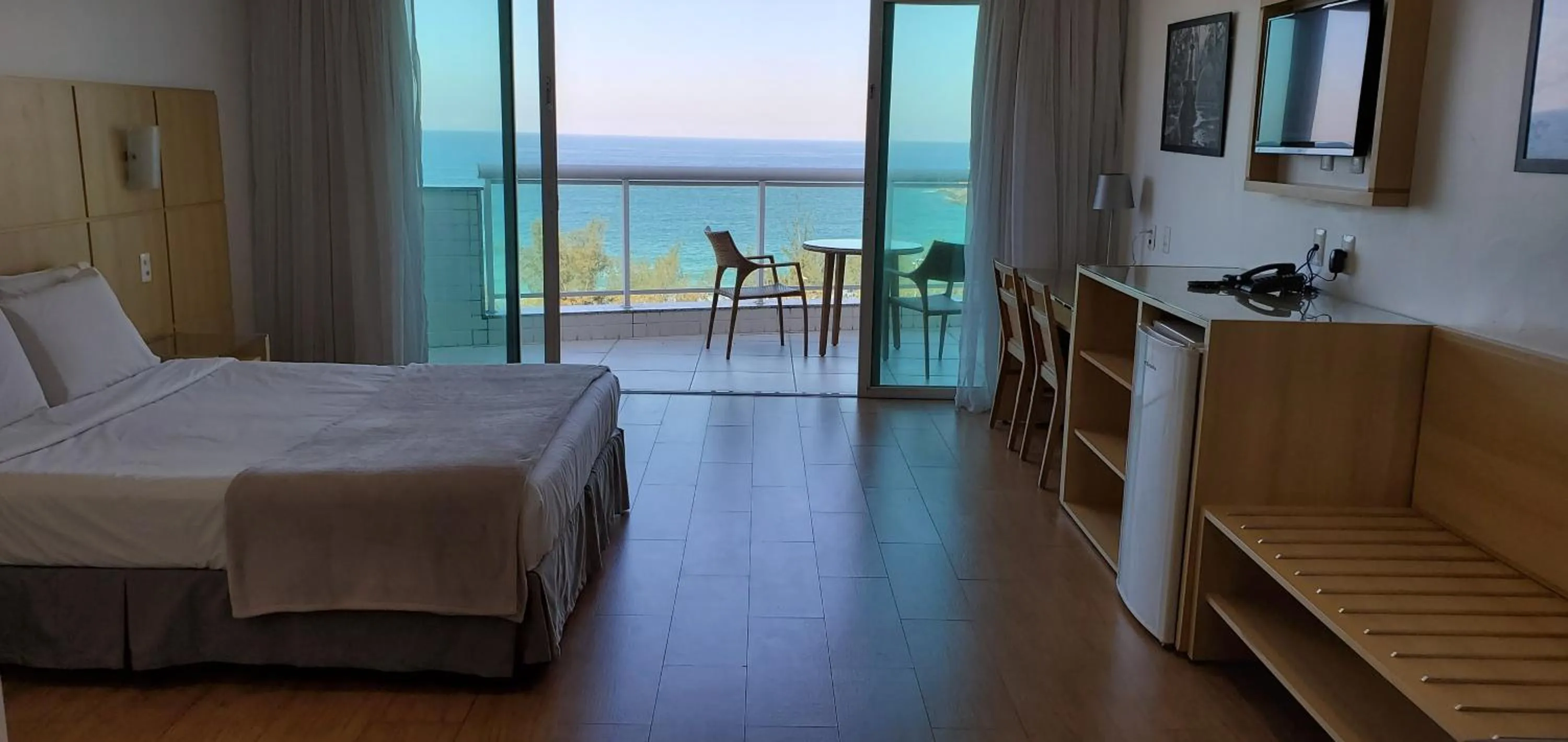 Photo of the whole room, Bed in Atlantico Sul Hotel