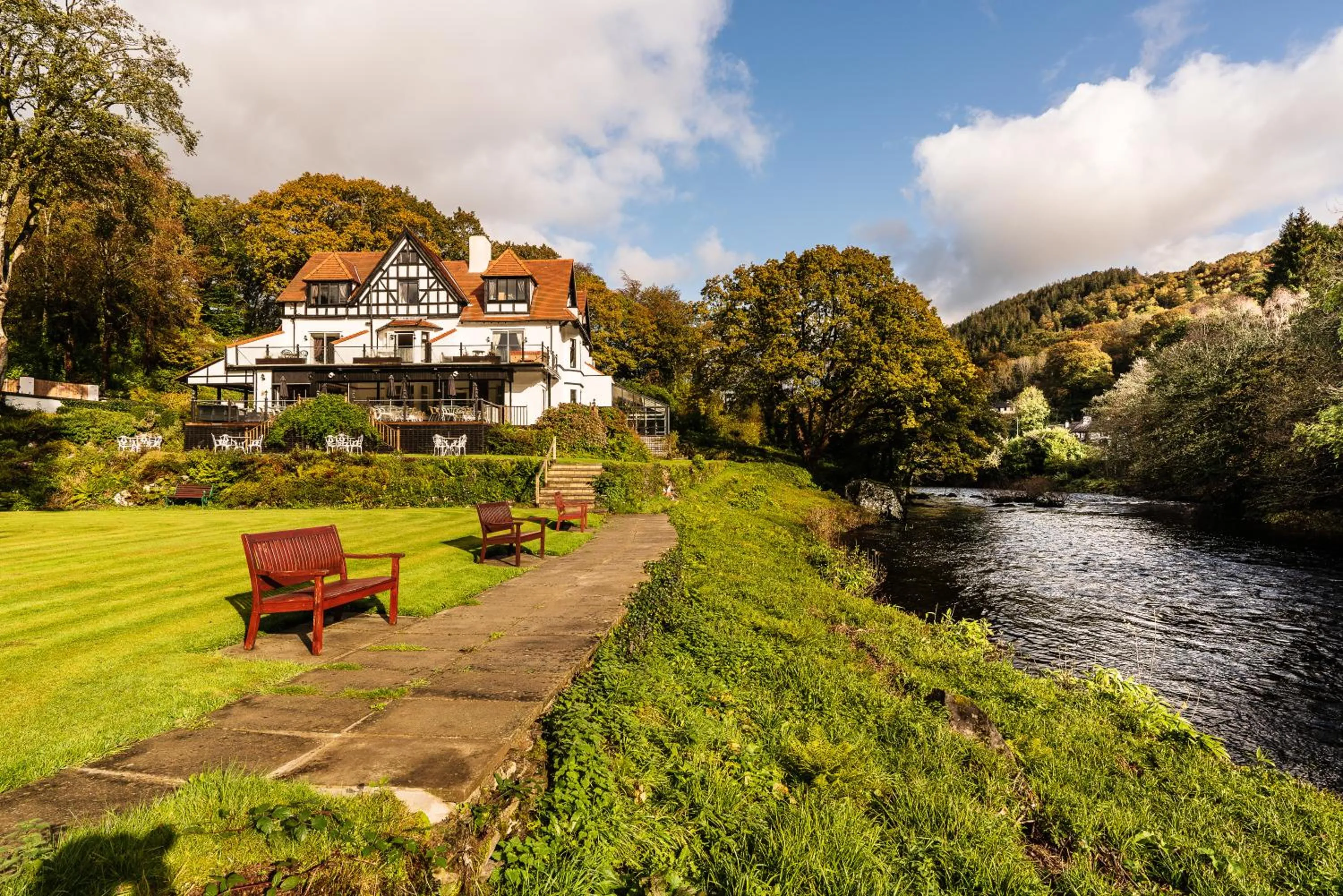 Property building in Craig-y-Dderwen Riverside Hotel