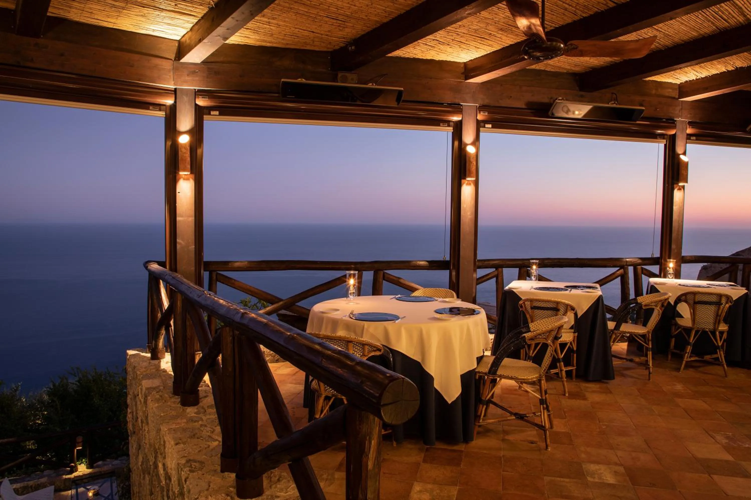 Restaurant/places to eat in Monastero Santa Rosa Hotel & Spa