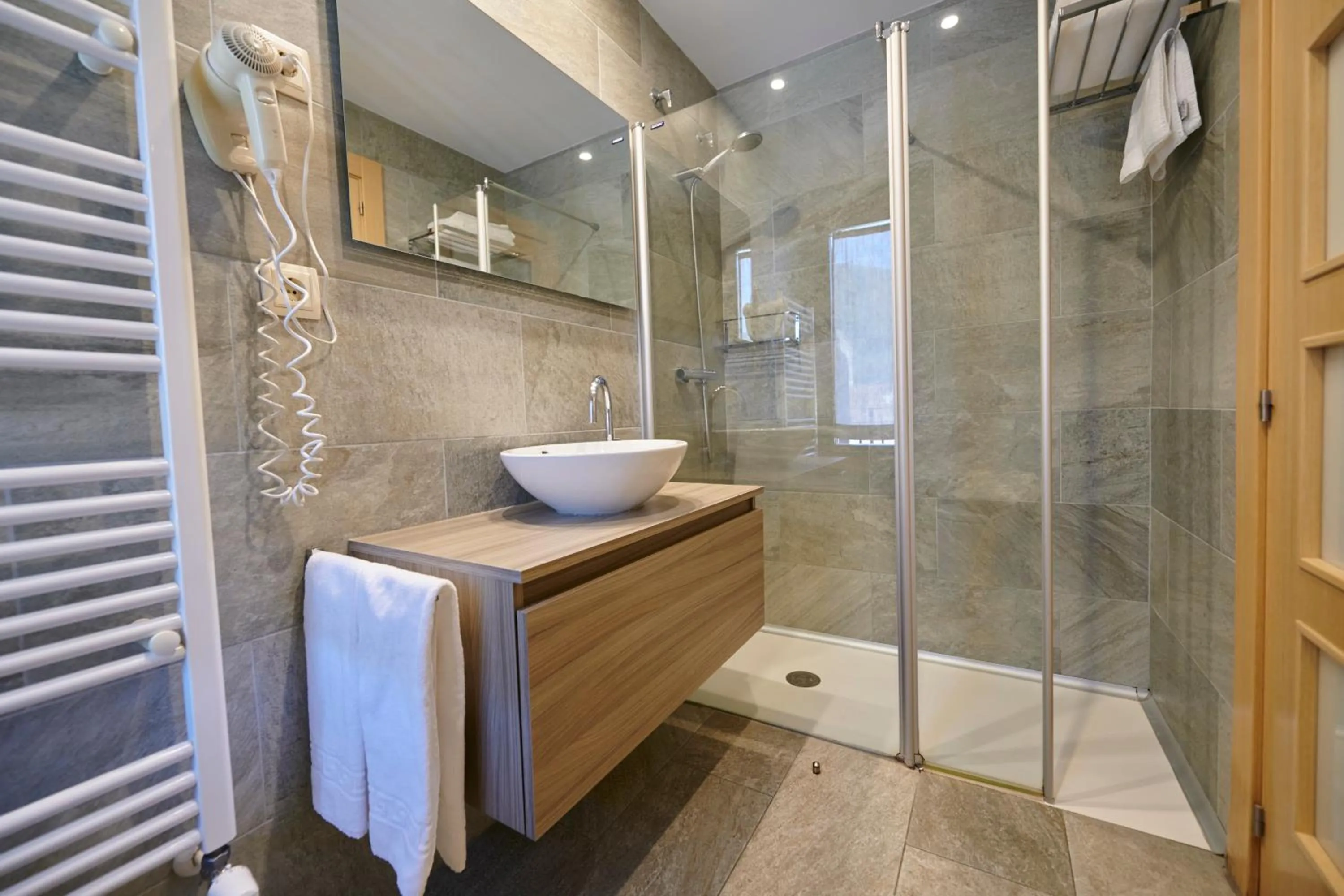 Bathroom in Hostal Lola