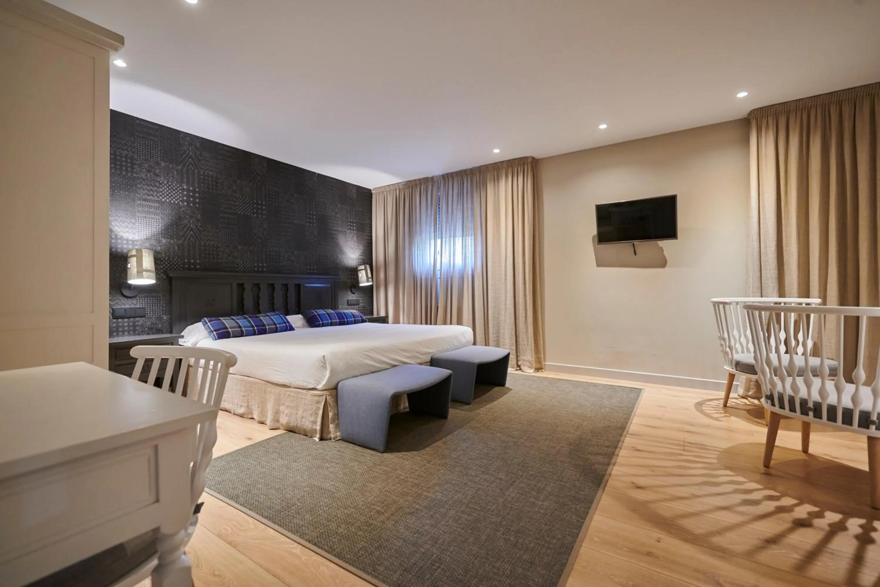 Photo of the whole room, Bed in Hostal Lola