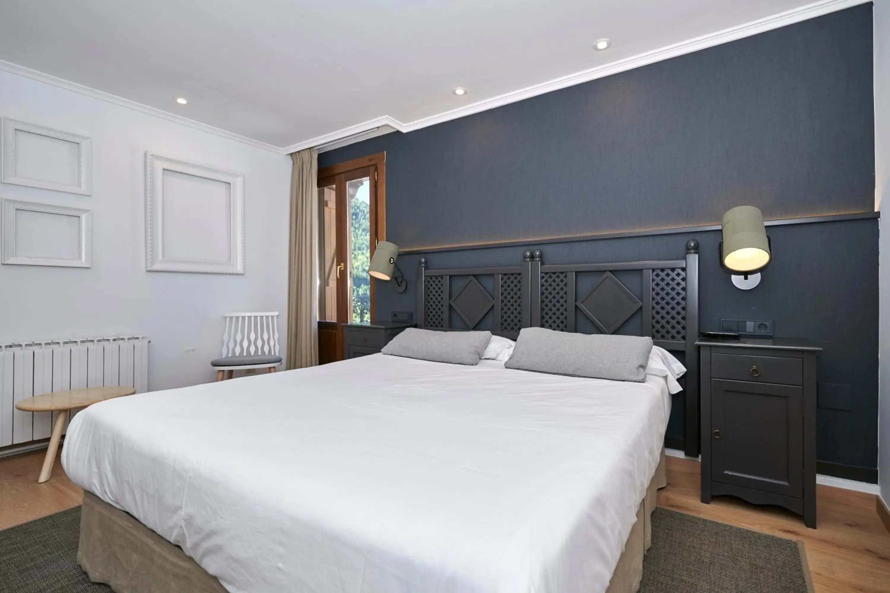 Deluxe Double Room with Balcony in Hostal Lola Deluxe Double Room with Balcony in Hostal Lola