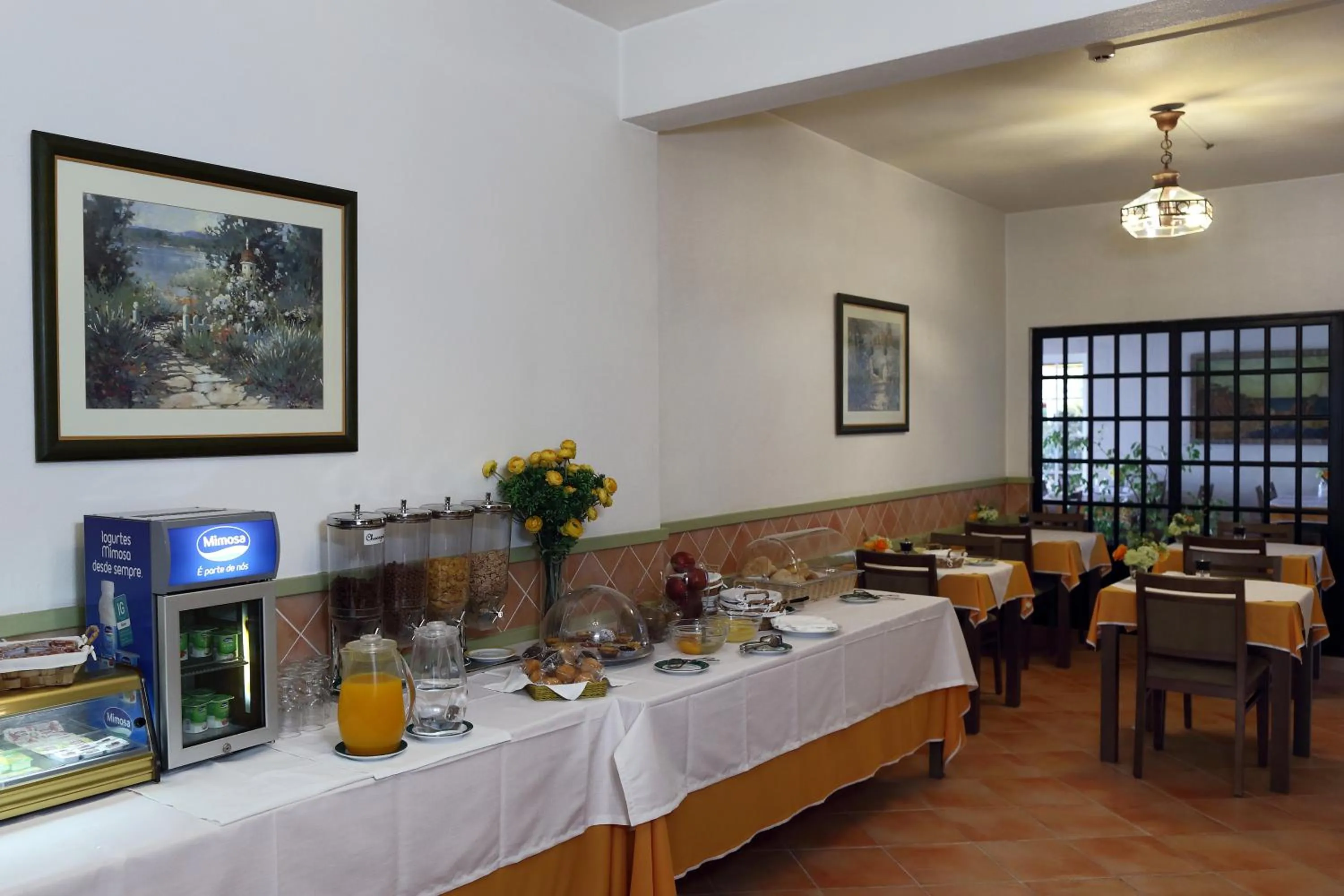 Restaurant/places to eat in Mira Parque