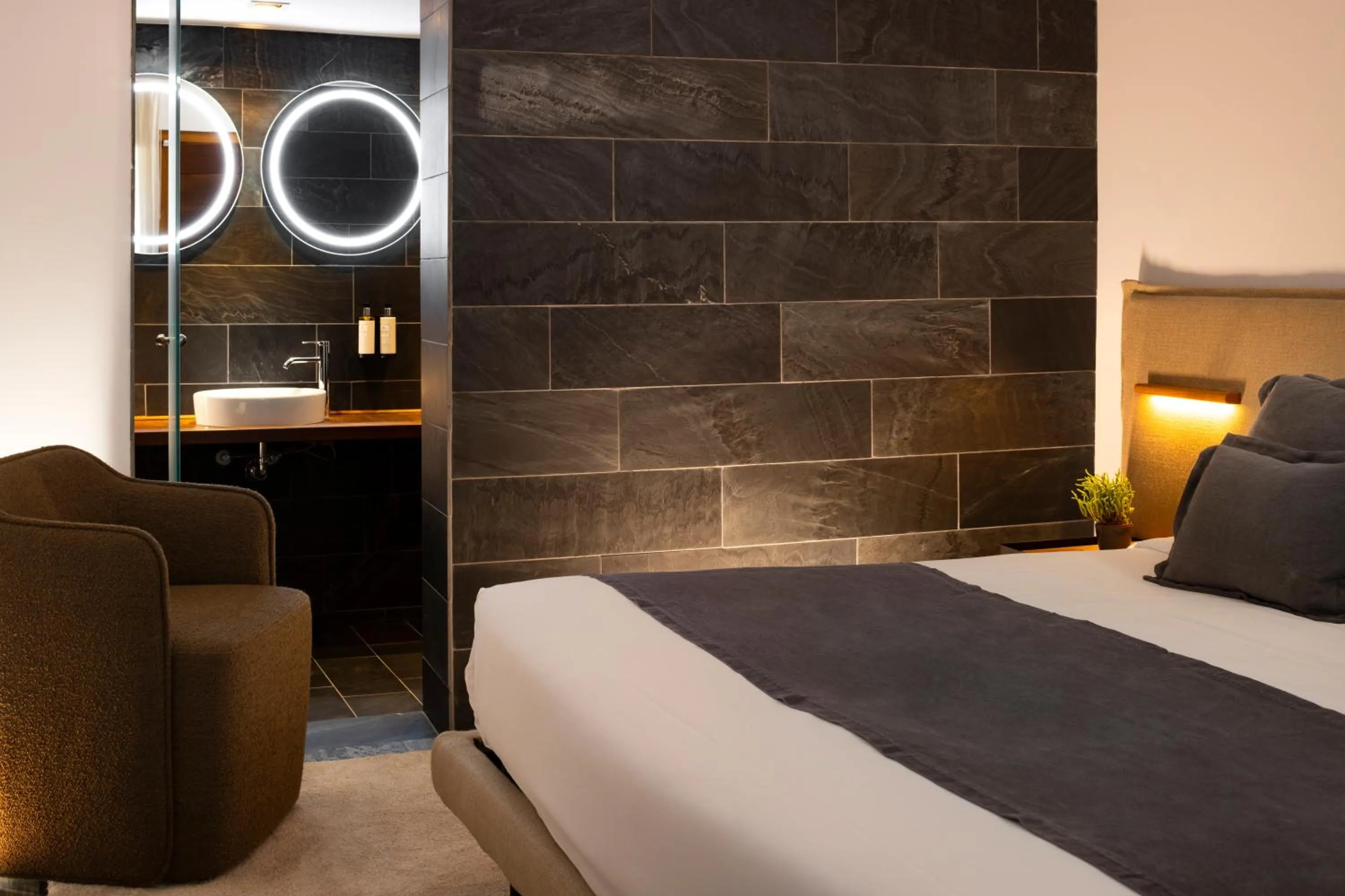 Decorative detail, Bed in Hotel Boutique Ses Pitreras