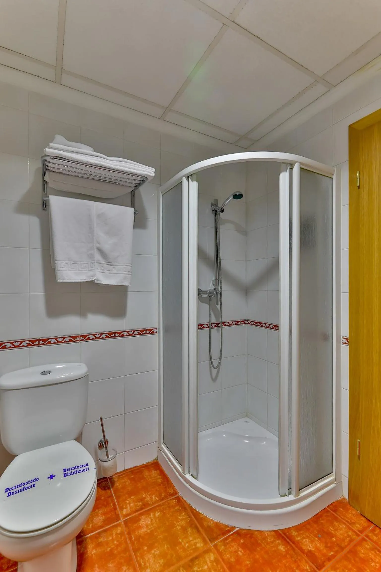 Bathroom in Área de Servicio El Cruce