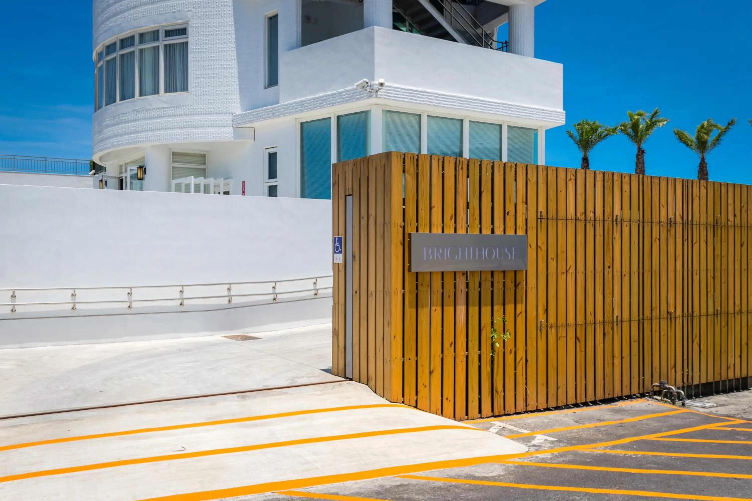 Property building in Brighthouse