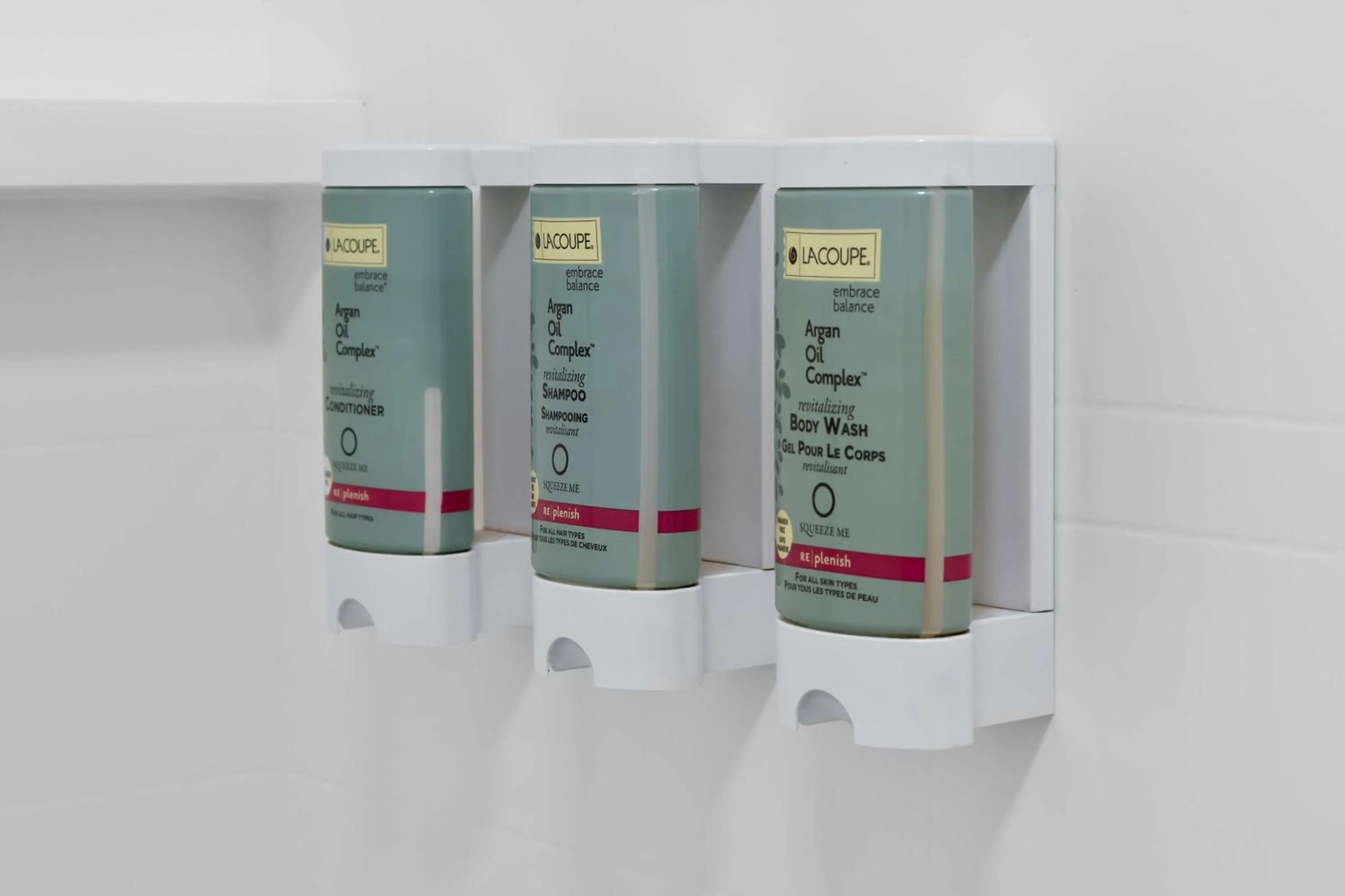 Bedroom in Best Western Newport Inn