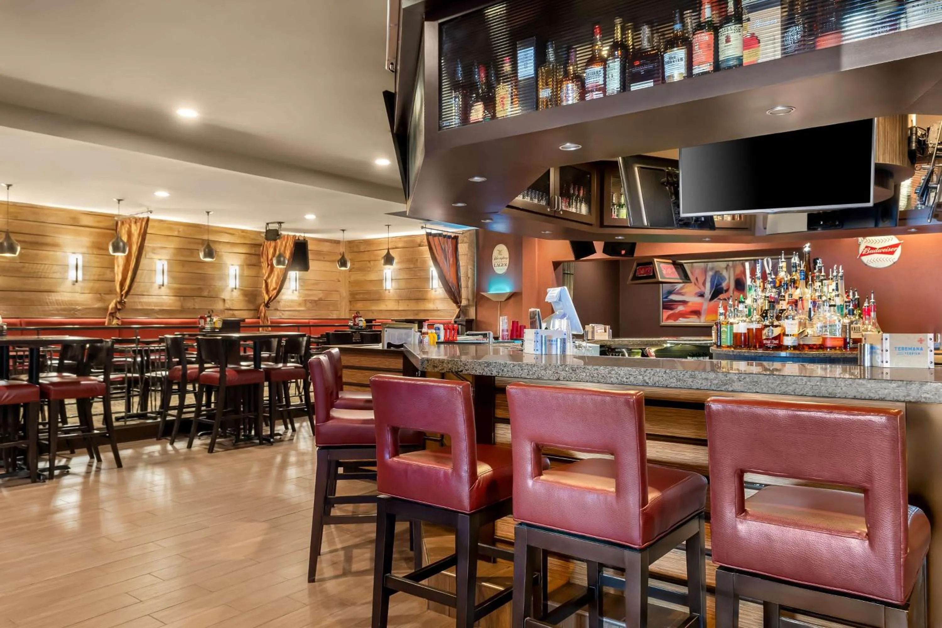 Restaurant/places to eat in Best Western Newport Inn